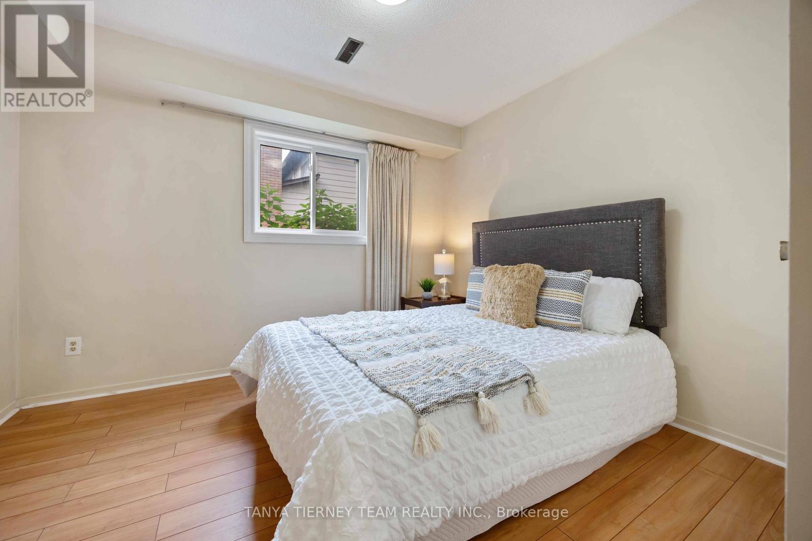 54 Chester Crescent, Scugog, ON - Indoor Photo Showing Bedroom