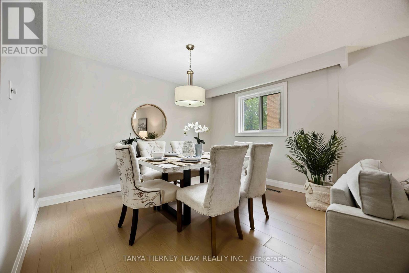 54 Chester Crescent, Scugog, ON - Indoor Photo Showing Dining Room