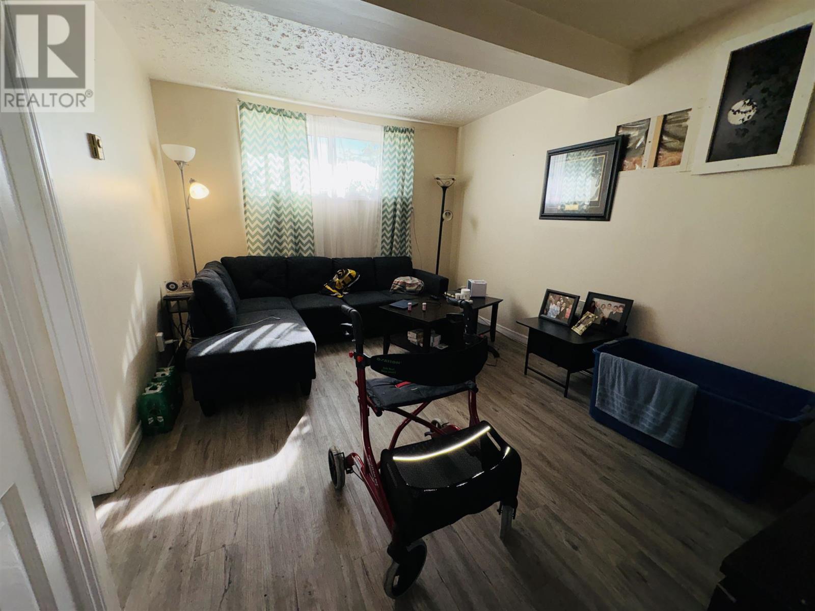 128 Second Lin W, Sault Ste. Marie, ON - Indoor