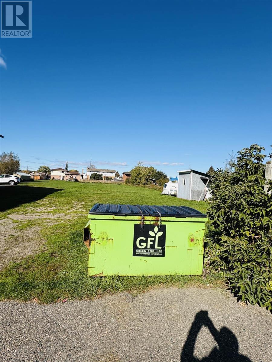 128 Second Lin W, Sault Ste. Marie, ON - Outdoor