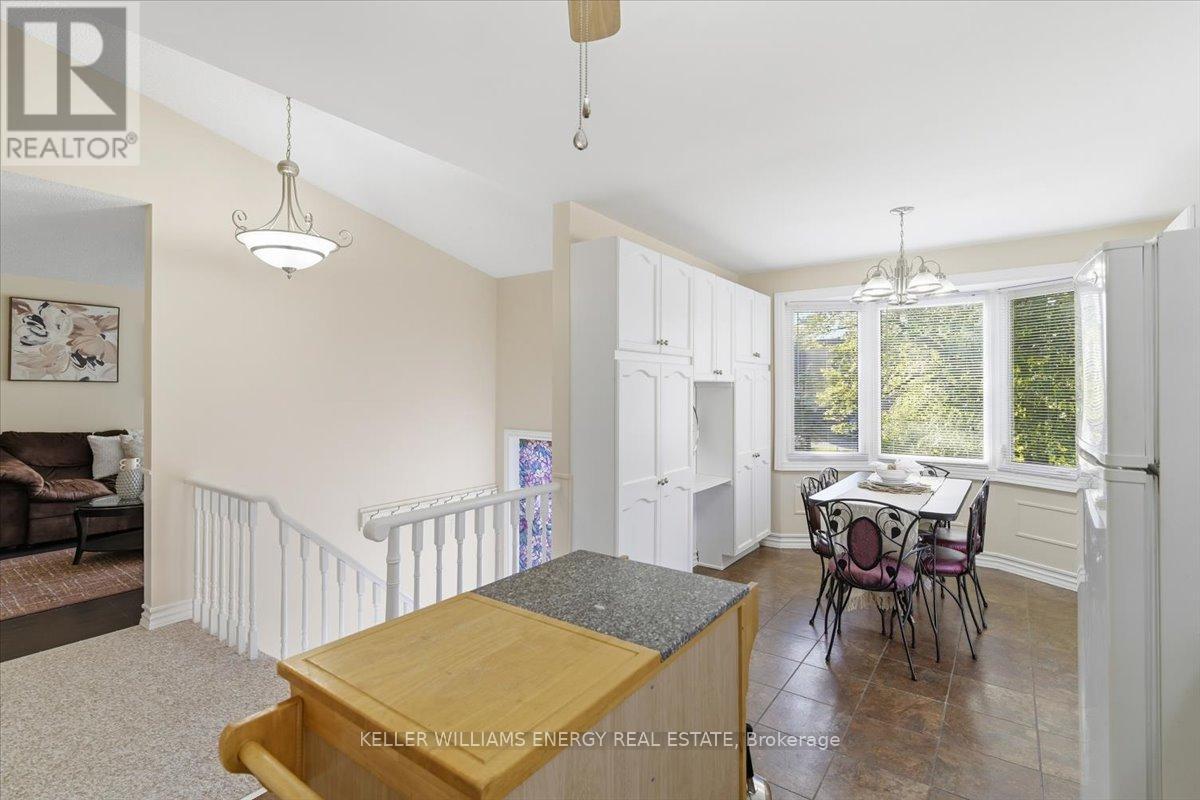 856 Roundelay Drive, Oshawa (Mclaughlin), ON - Indoor