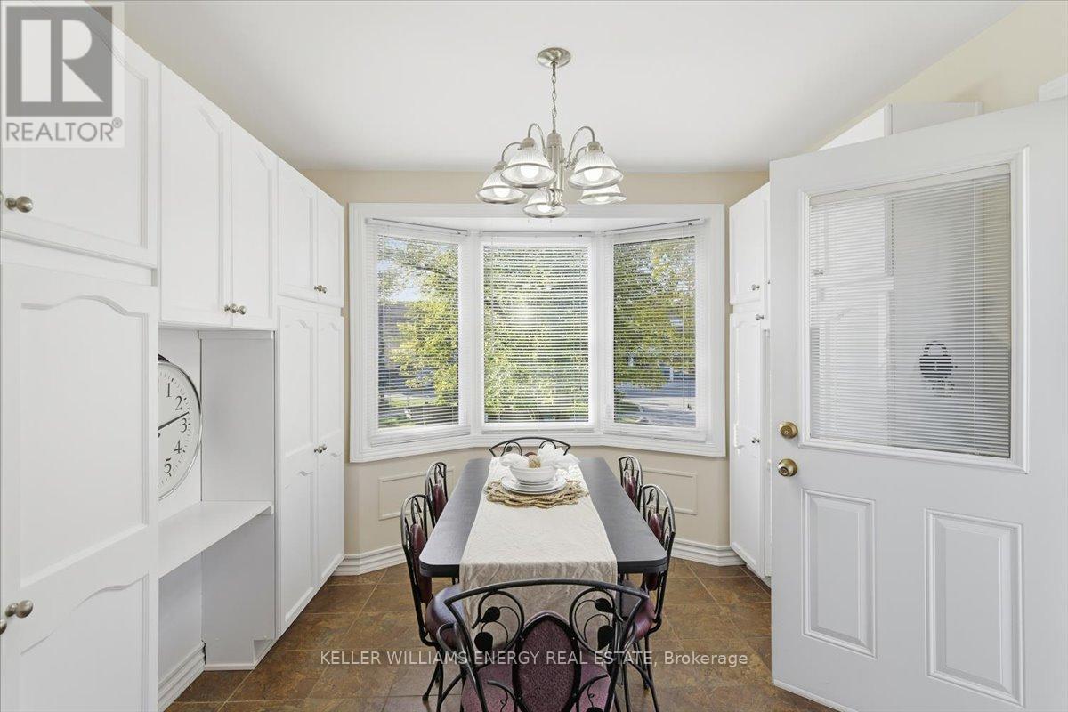 856 Roundelay Drive, Oshawa (Mclaughlin), ON - Indoor