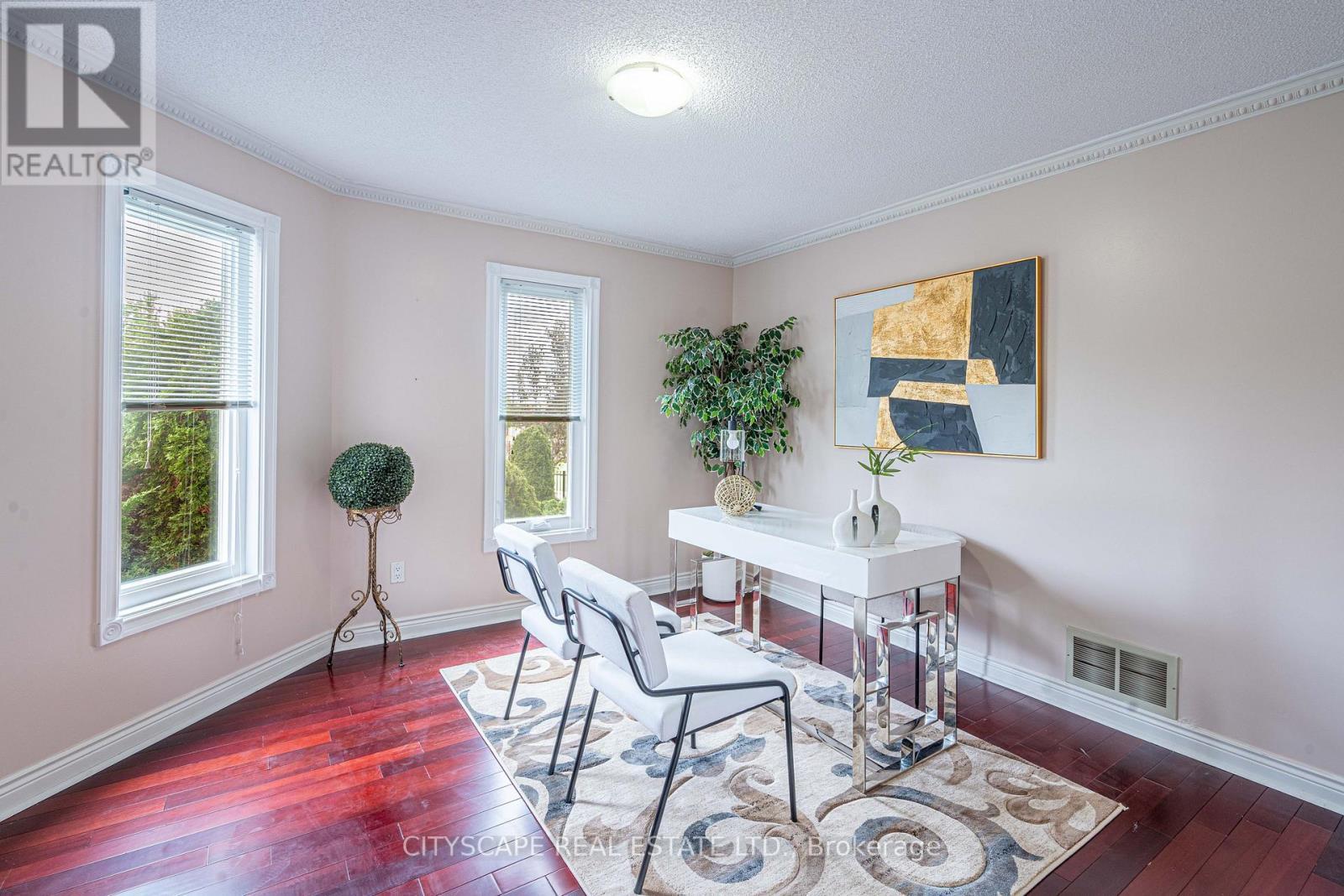 3721 Trelawny Circle, Mississauga, ON - Indoor Photo Showing Dining Room