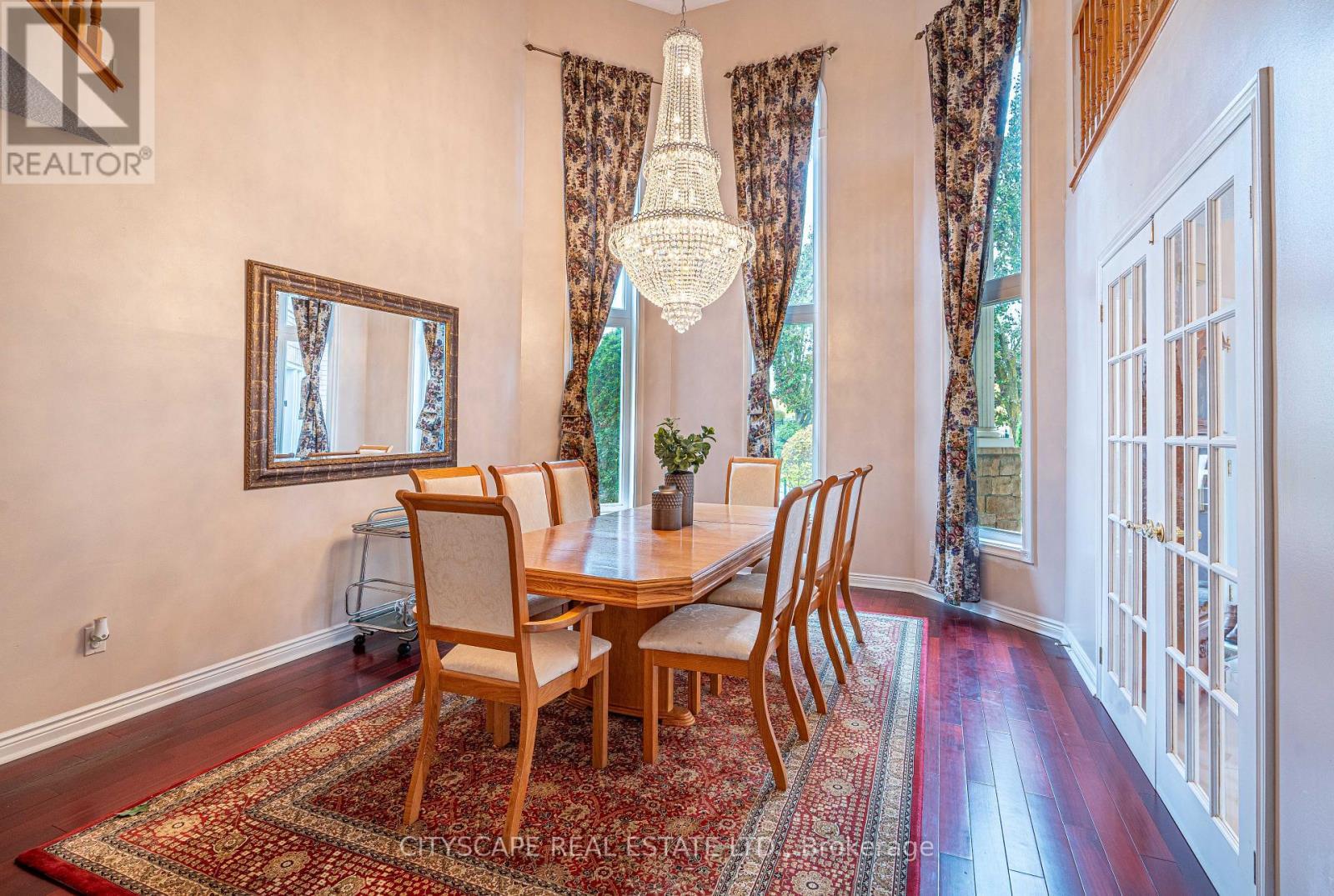 3721 Trelawny Circle, Mississauga, ON - Indoor Photo Showing Dining Room