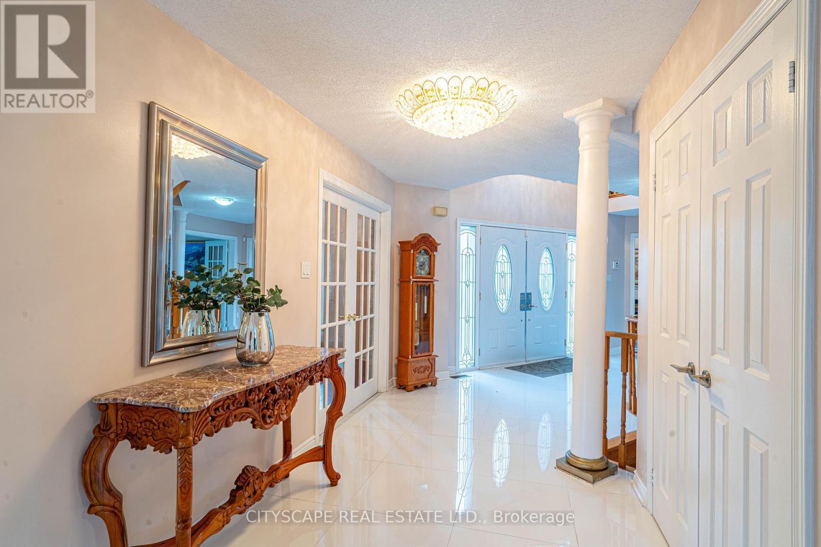 3721 Trelawny Circle, Mississauga, ON - Indoor Photo Showing Other Room