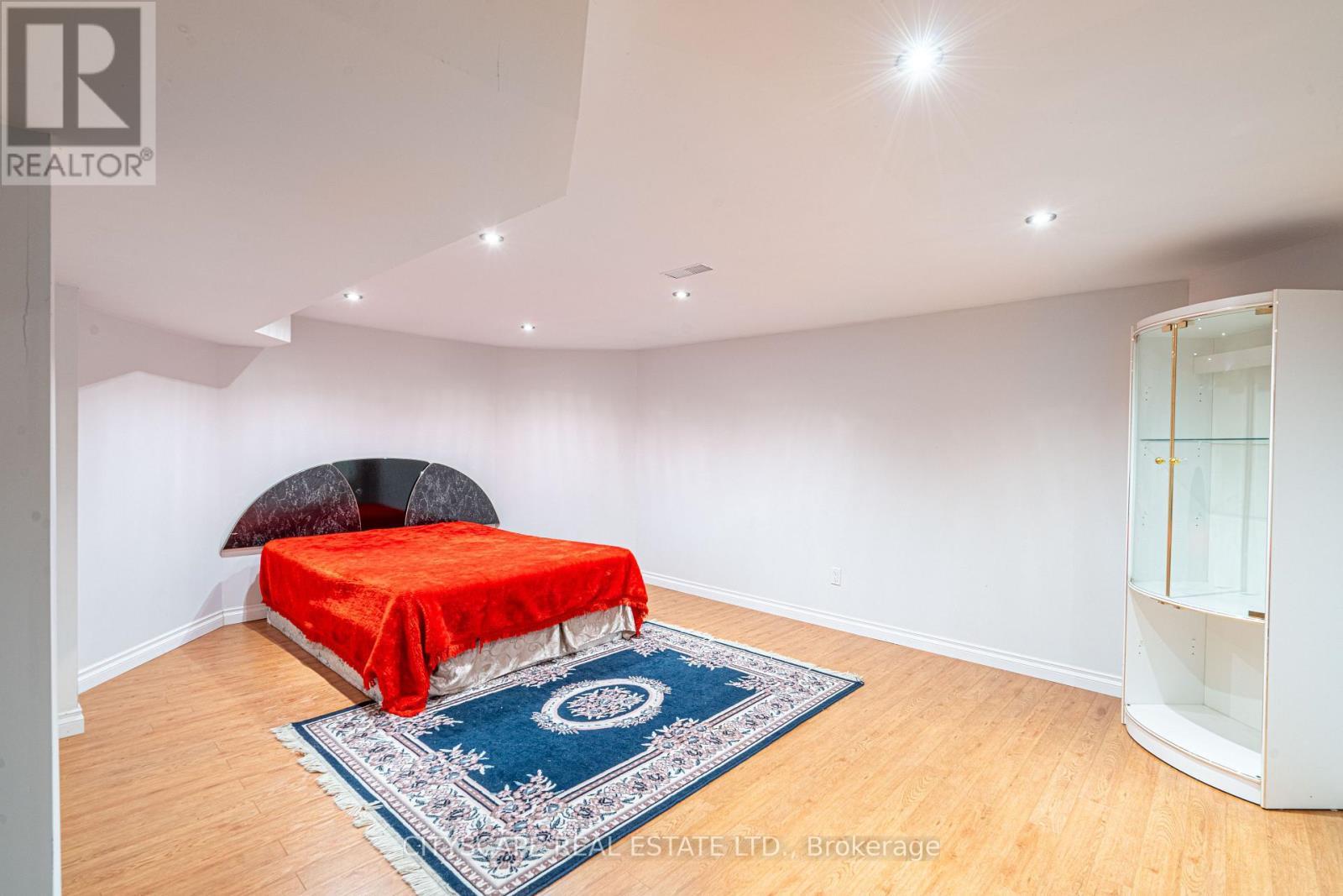 3721 Trelawny Circle, Mississauga, ON - Indoor Photo Showing Other Room