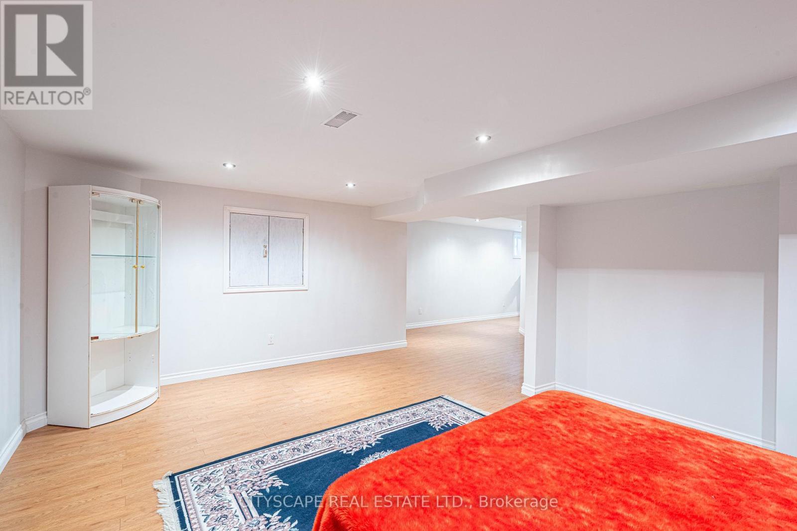 3721 Trelawny Circle, Mississauga, ON - Indoor Photo Showing Other Room