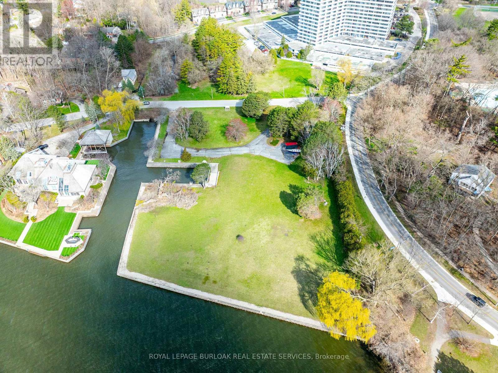 800 Lasalle Park Road, Burlington, ON