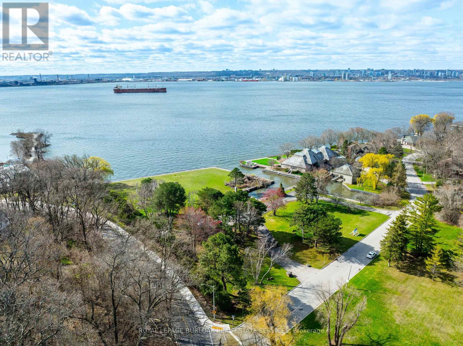 800 Lasalle Park Road, Burlington, ON