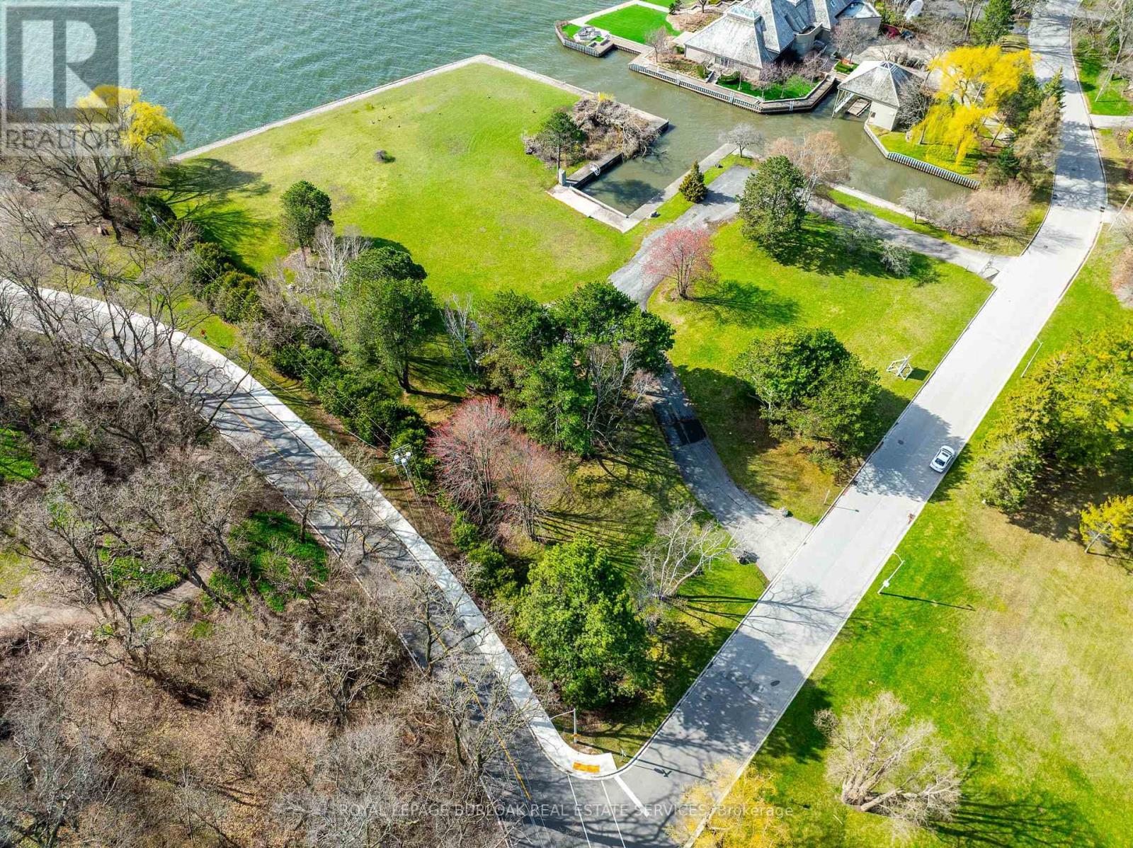 800 Lasalle Park Road, Burlington, ON