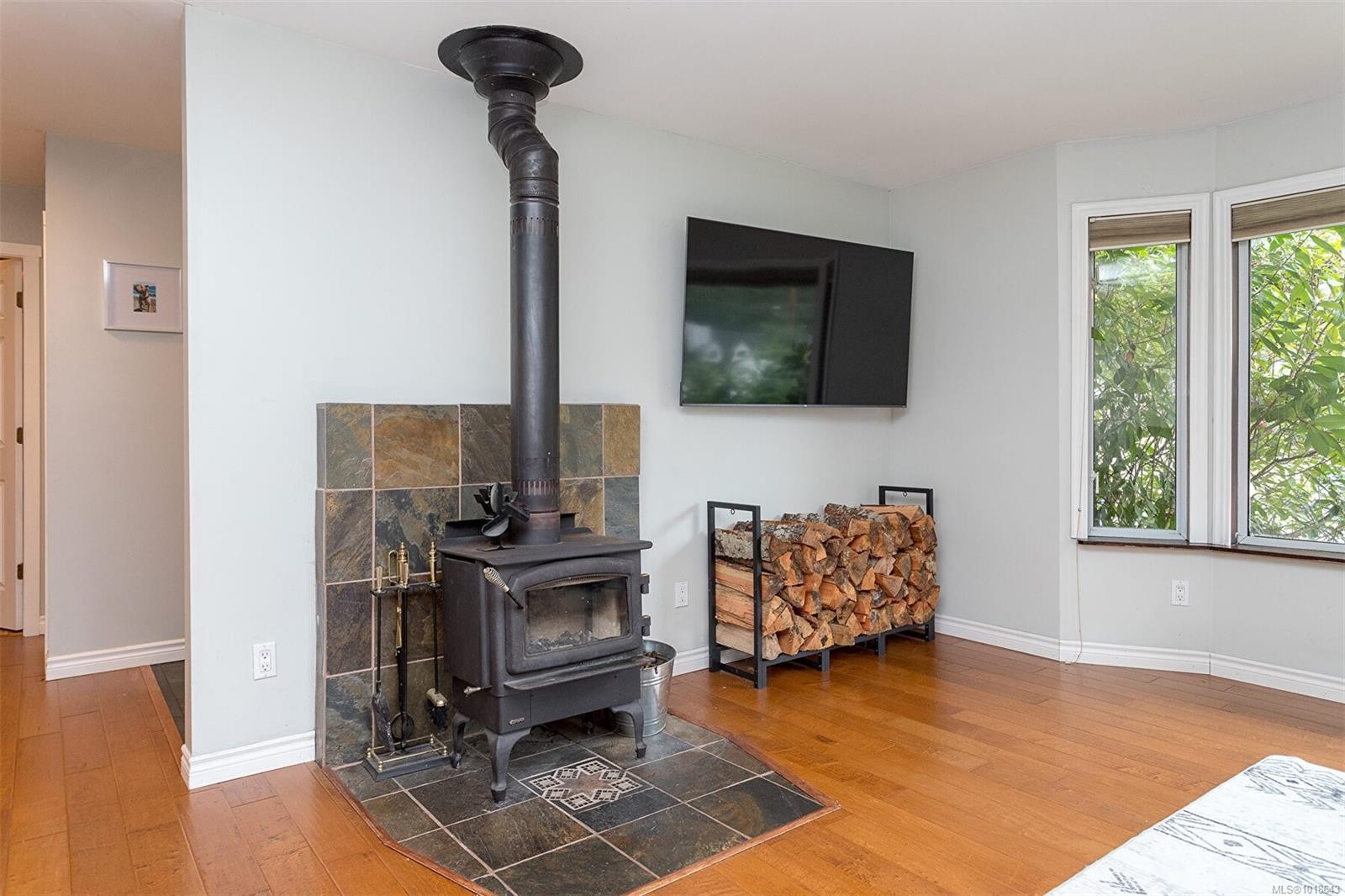 2377 Robertson Rd, Shawnigan Lake, BC