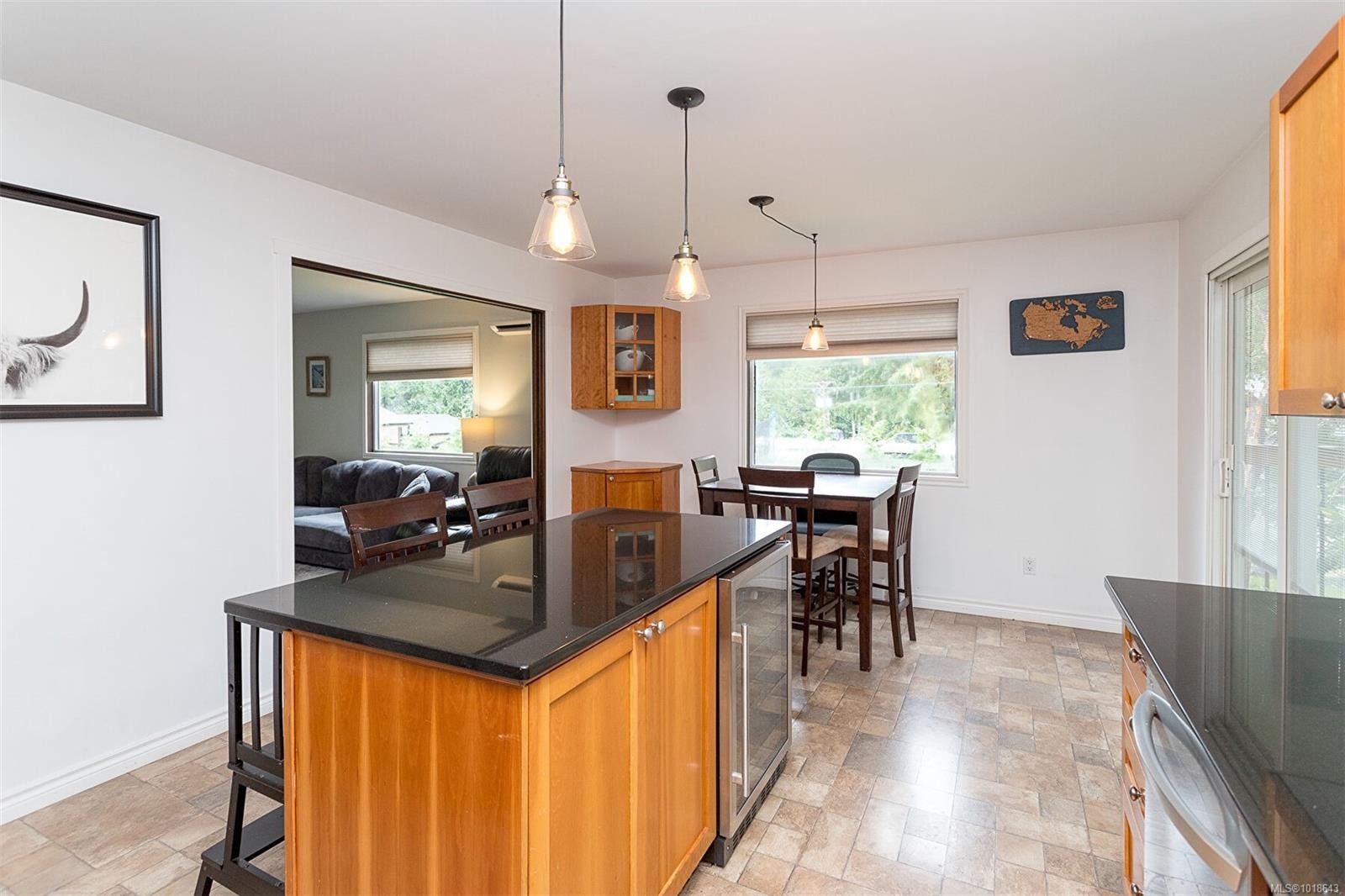 2377 Robertson Rd, Shawnigan Lake, BC