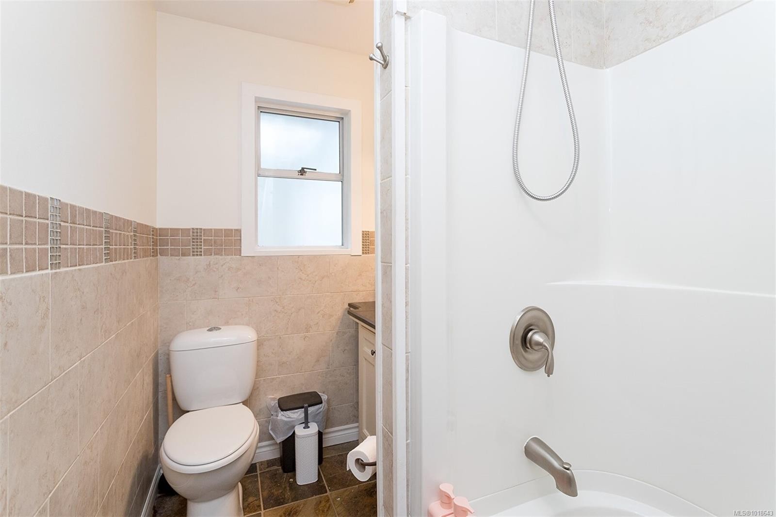 2377 Robertson Rd, Shawnigan Lake, BC