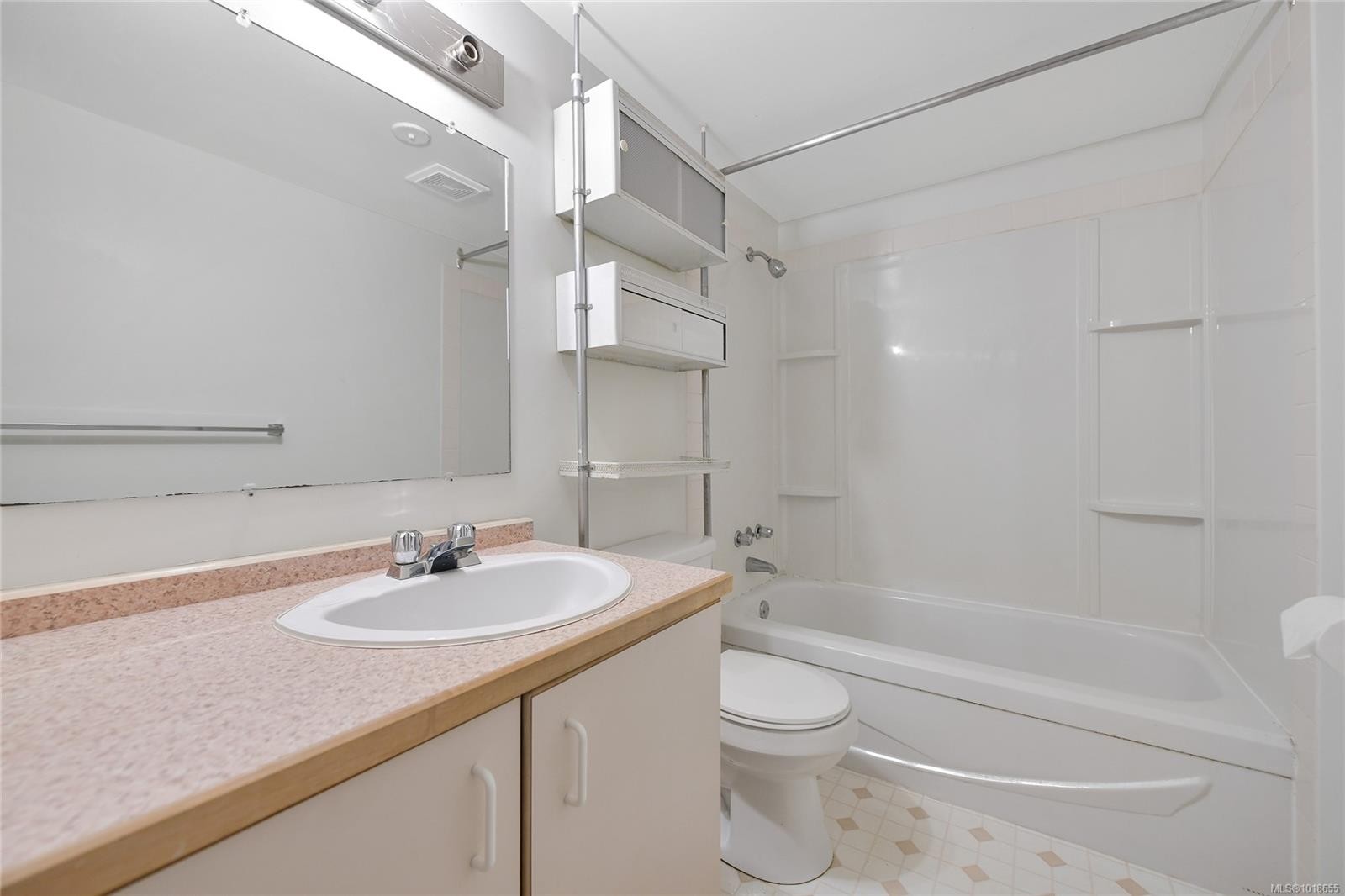 27-4125 Interurban Rd, Saanich, BC