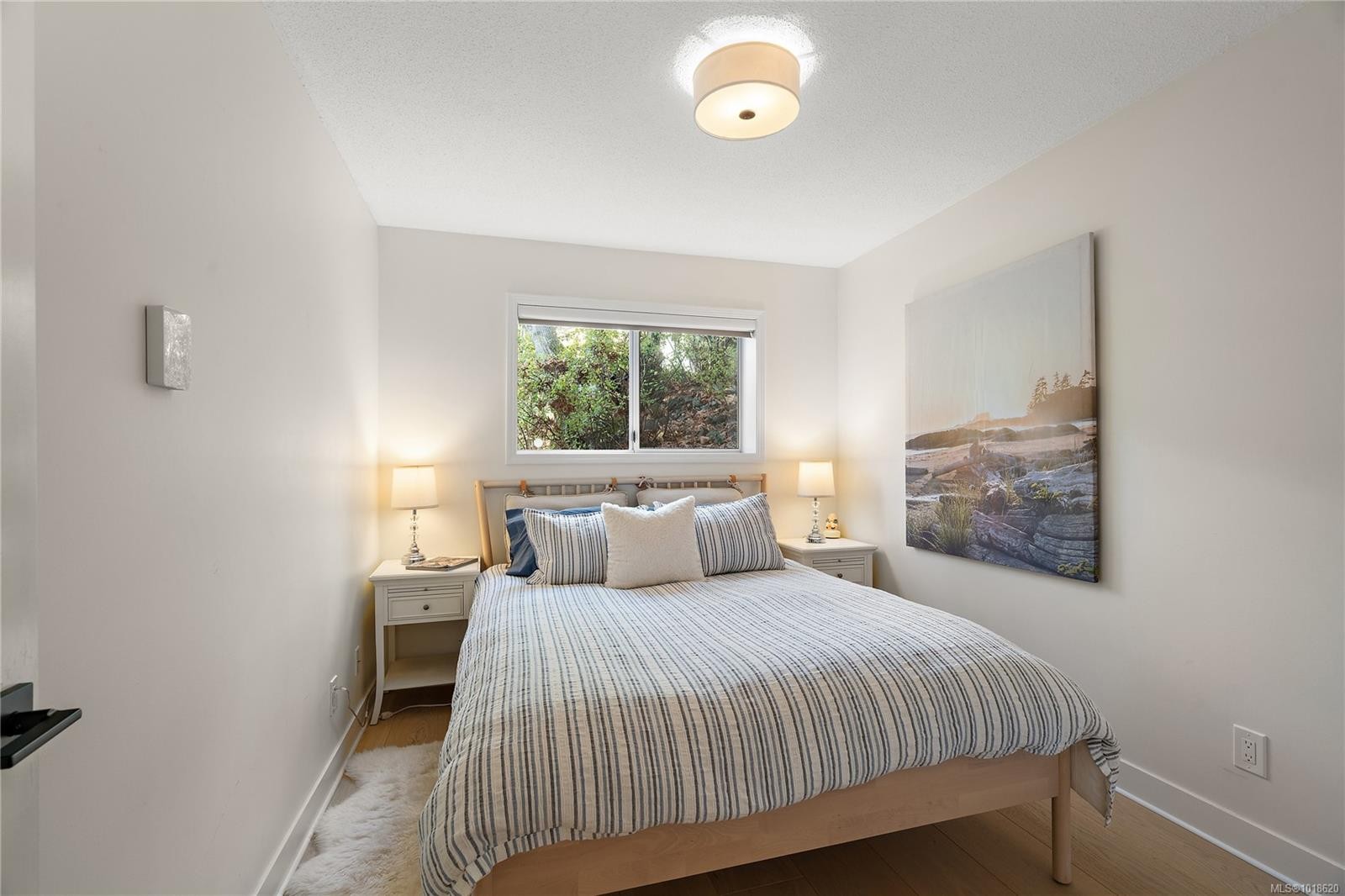 21-909 Carolwood Dr, Saanich, BC