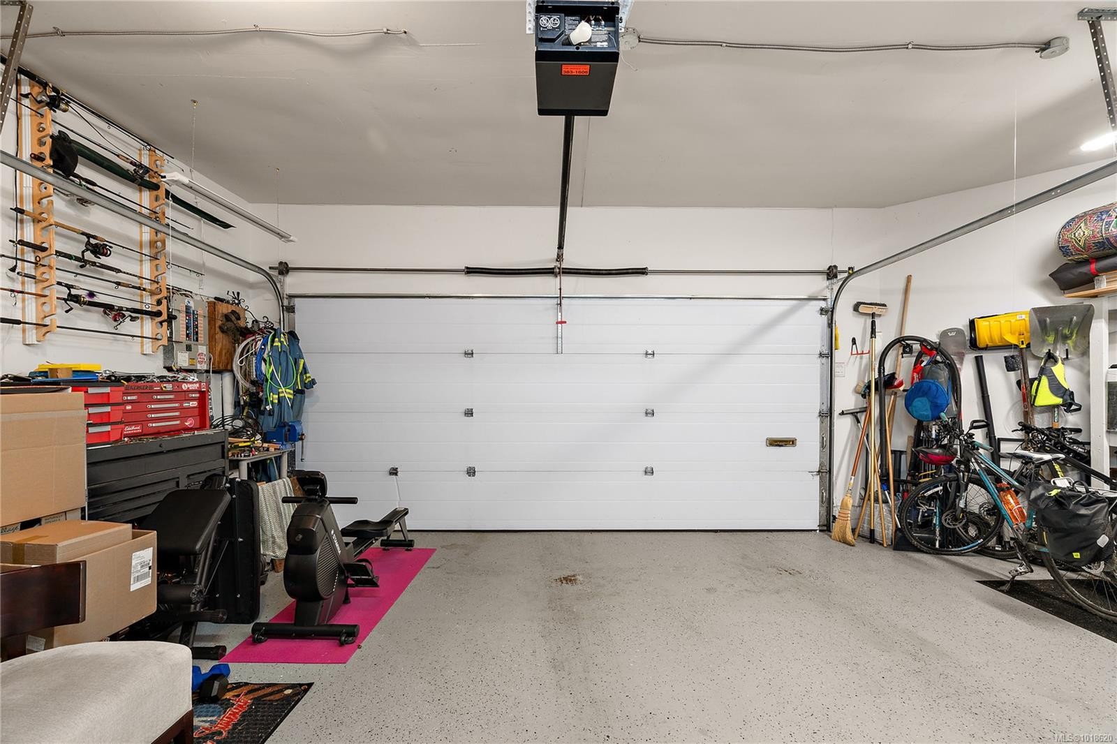 21-909 Carolwood Dr, Saanich, BC