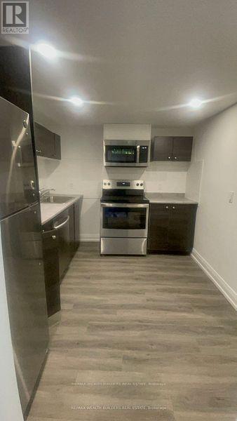 2 - 217 Jarvis Street, Toronto, ON - Indoor Photo Showing Kitchen