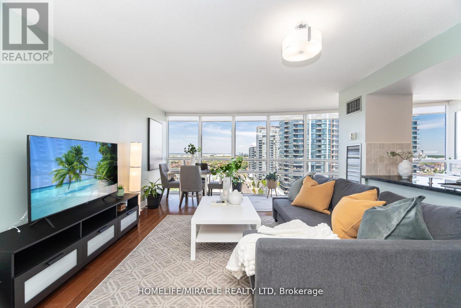 #1701 - 50 Eglinton Ave W, Mississauga, ON - Indoor Photo Showing Living Room