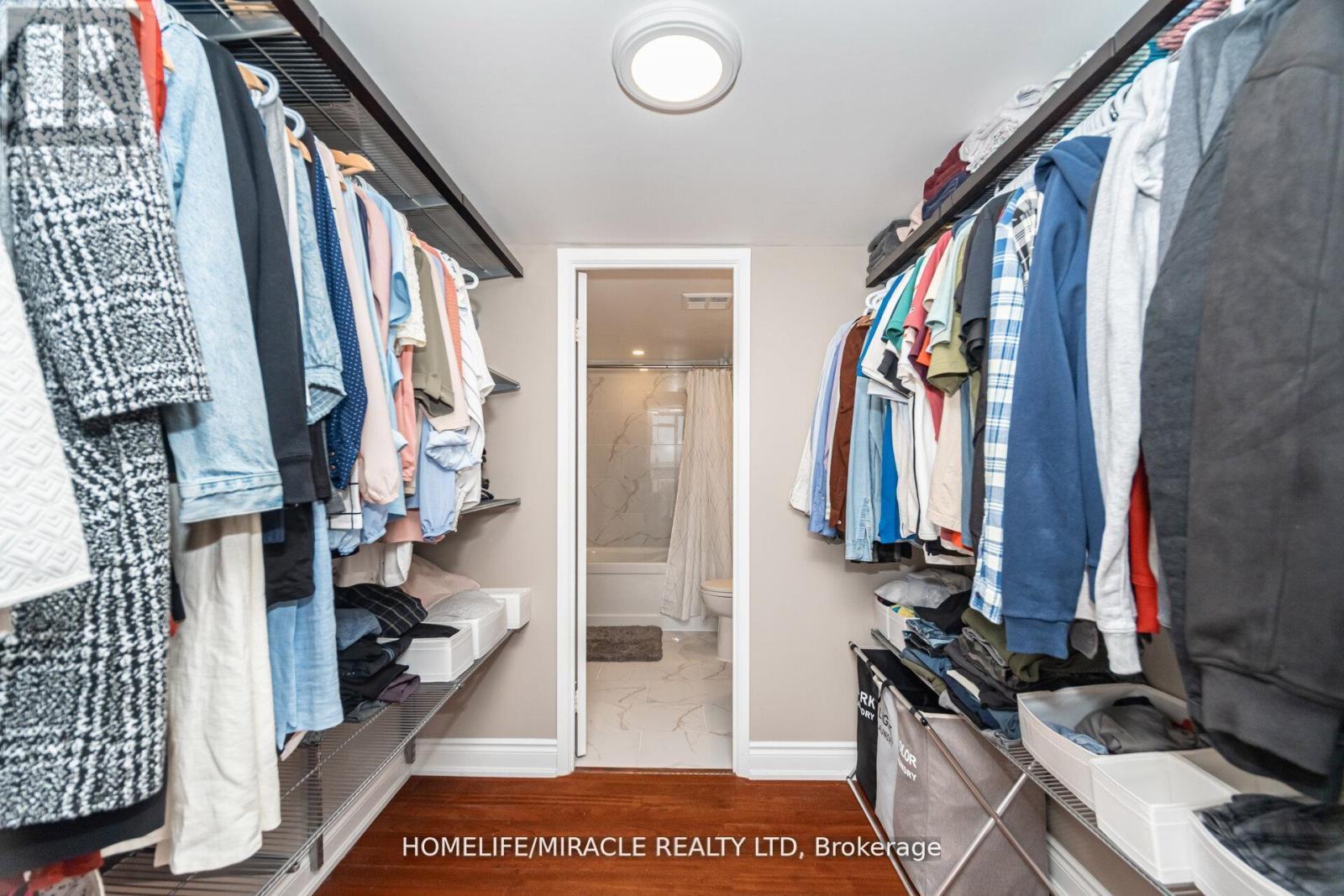 #1701 - 50 Eglinton Ave W, Mississauga, ON - Indoor With Storage