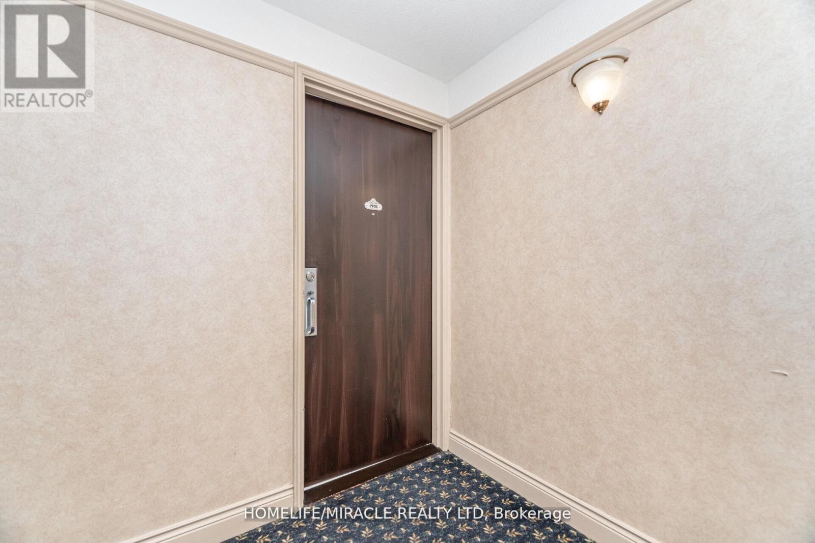 #1701 - 50 Eglinton Ave W, Mississauga, ON - Indoor Photo Showing Other Room