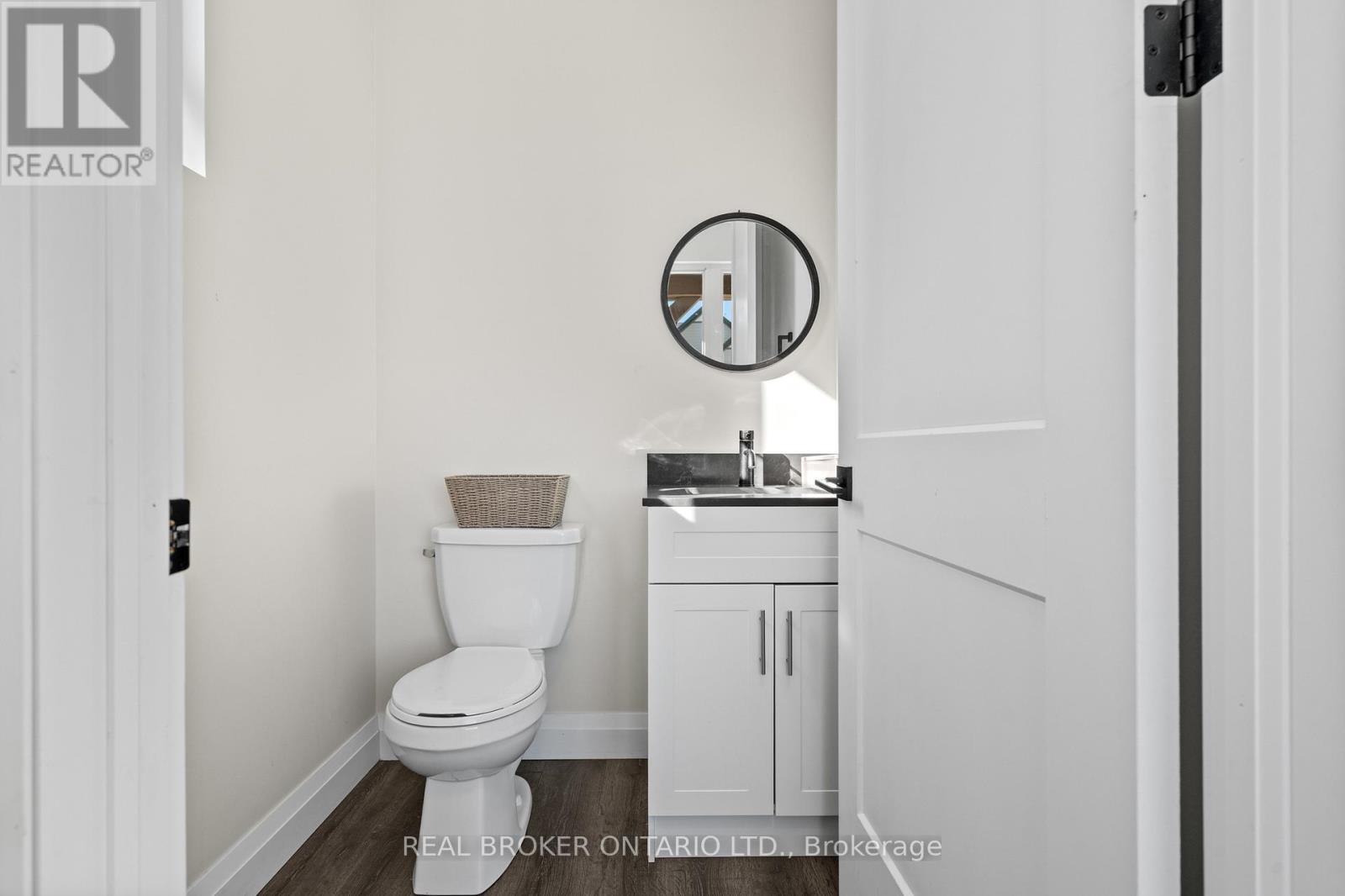 92 Ivy Crescent, Thorold (Confederation Heights), ON - Indoor Photo Showing Bathroom