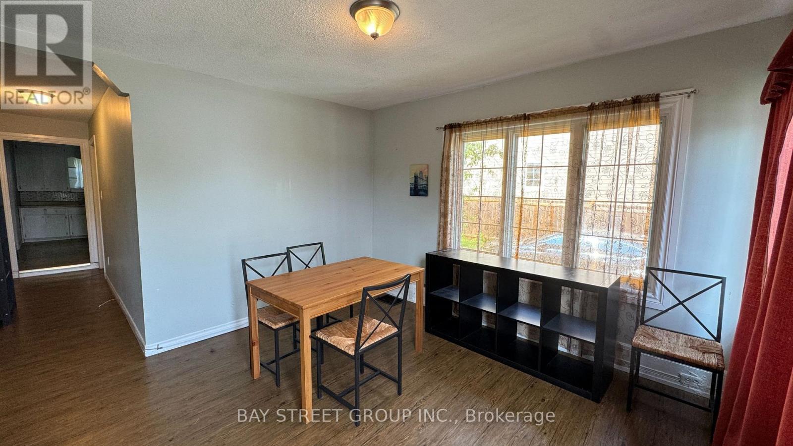 4738 Huron Street, Niagara Falls, ON - Indoor