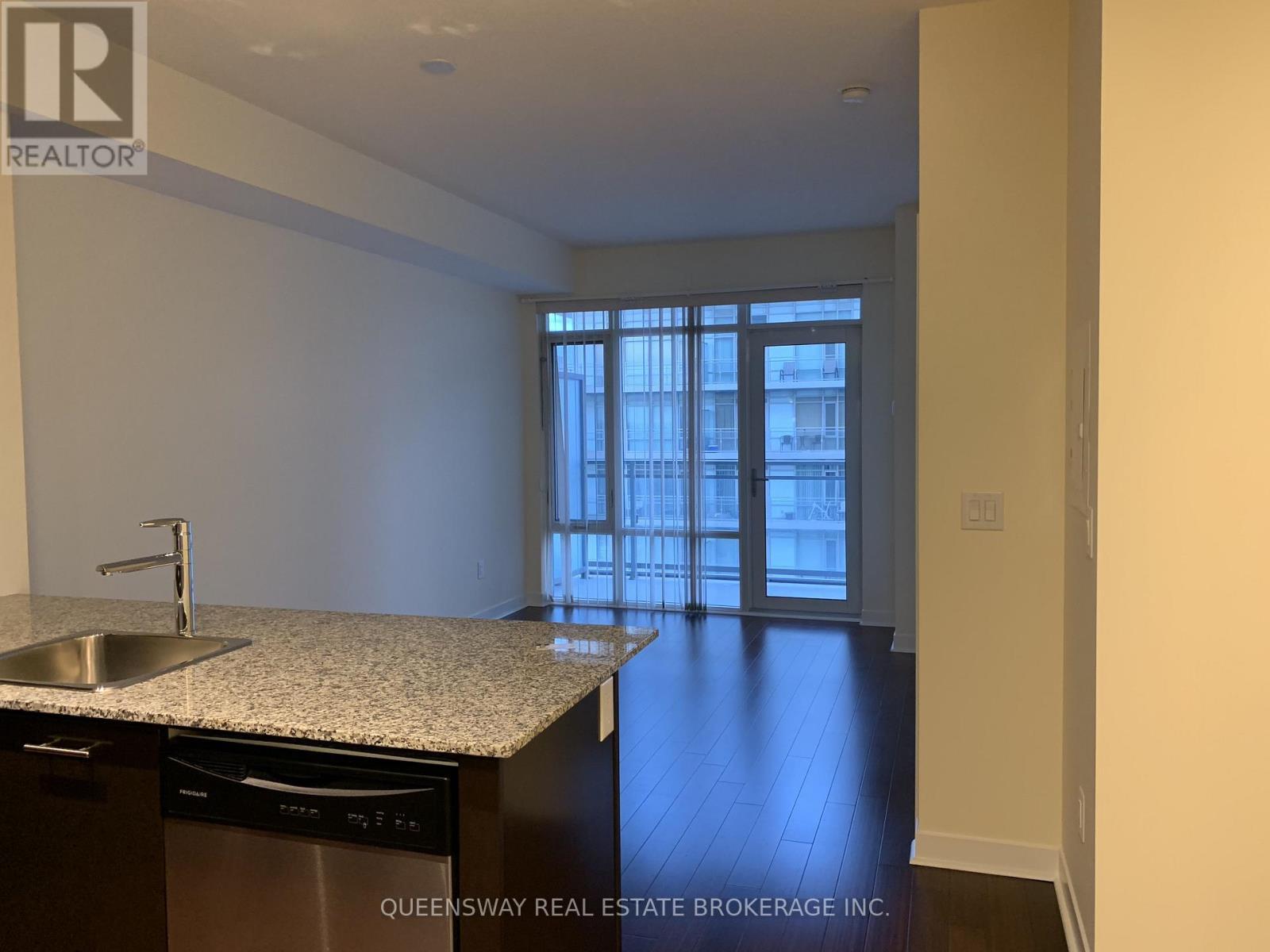 2104 - 360 Square One Drive, Mississauga, ON - Indoor