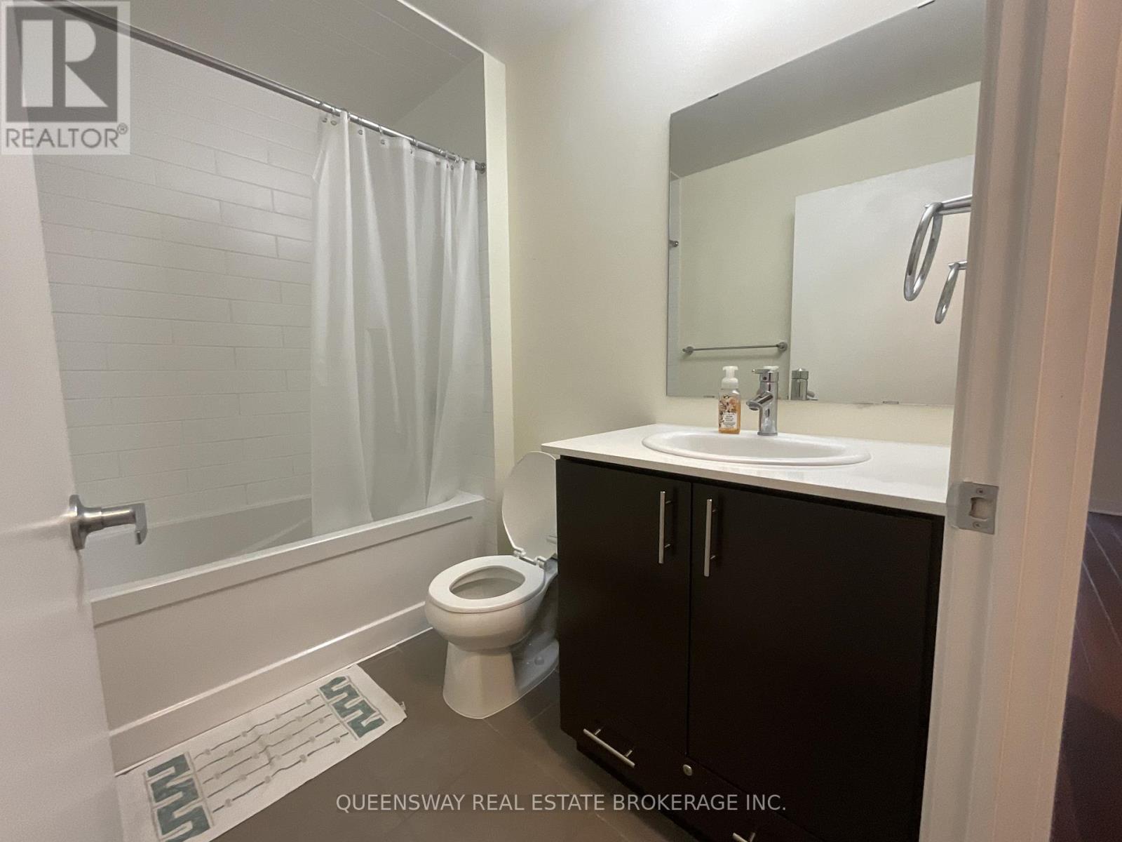 2104 - 360 Square One Drive, Mississauga, ON - Indoor Photo Showing Bathroom