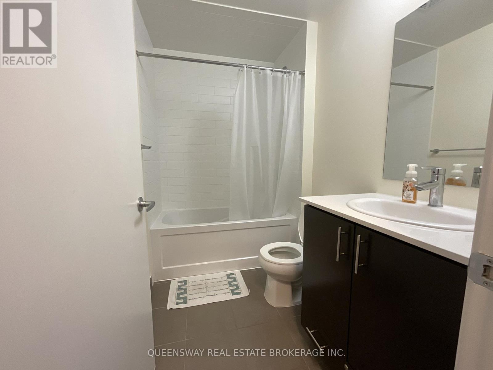 2104 - 360 Square One Drive, Mississauga, ON - Indoor Photo Showing Bathroom