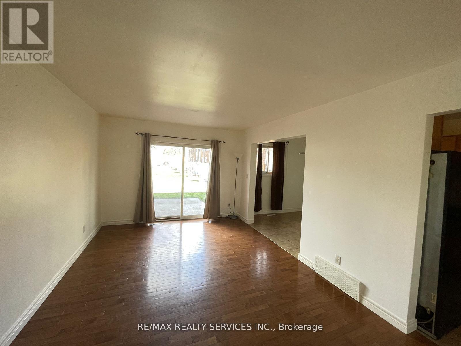 97 - 1730 Columbia Court, Windsor, ON - Indoor Photo Showing Other Room