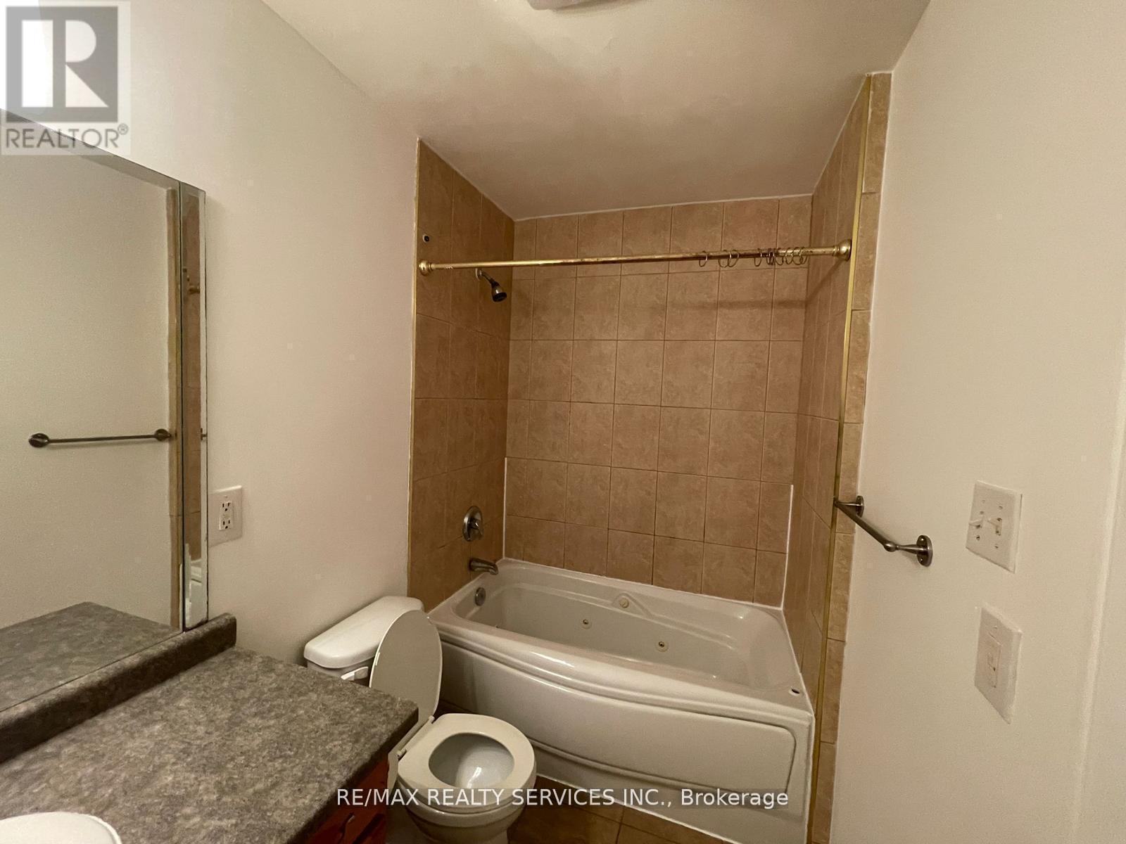 97 - 1730 Columbia Court, Windsor, ON - Indoor Photo Showing Bathroom