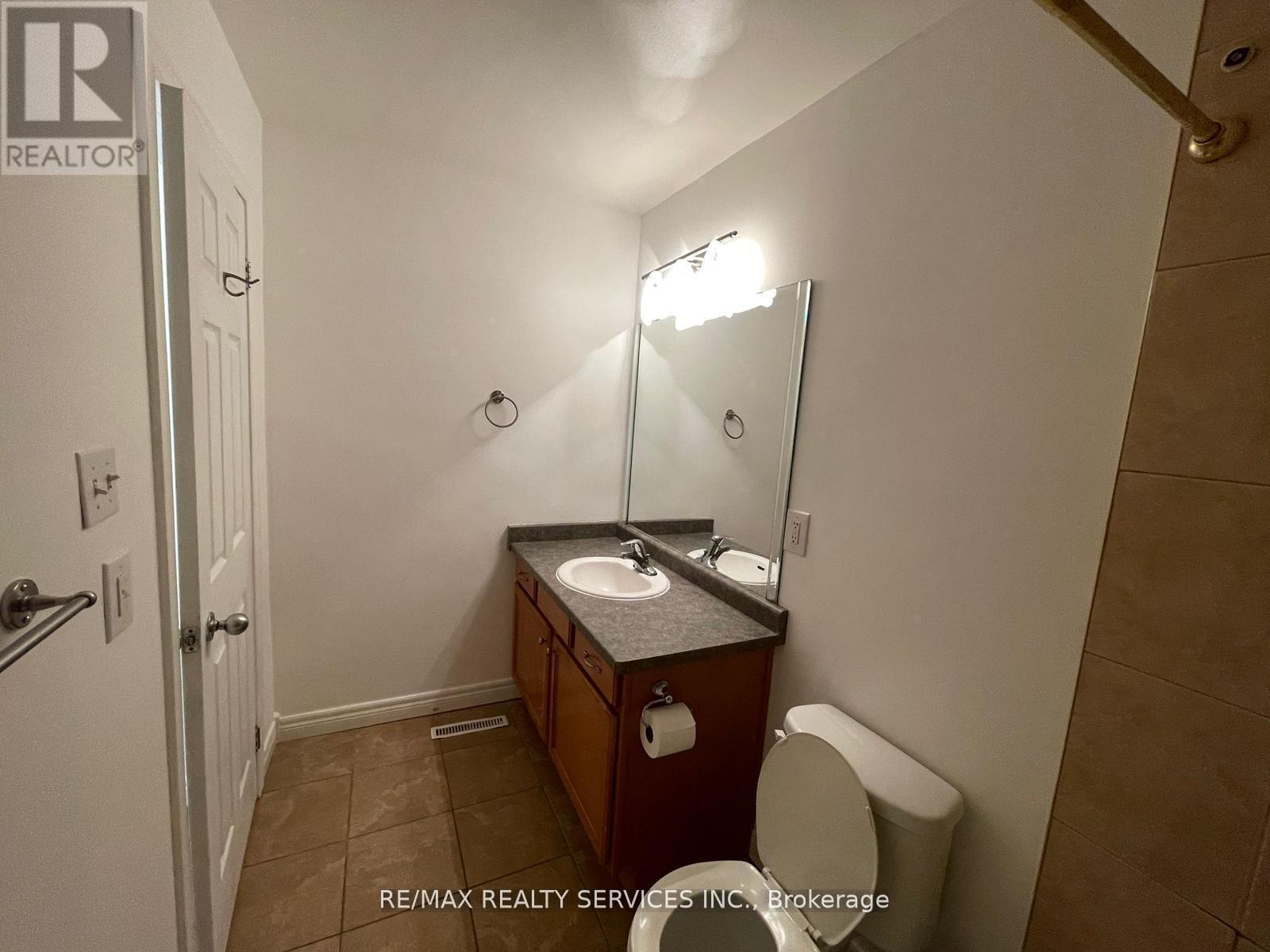 97 - 1730 Columbia Court, Windsor, ON - Indoor Photo Showing Bathroom