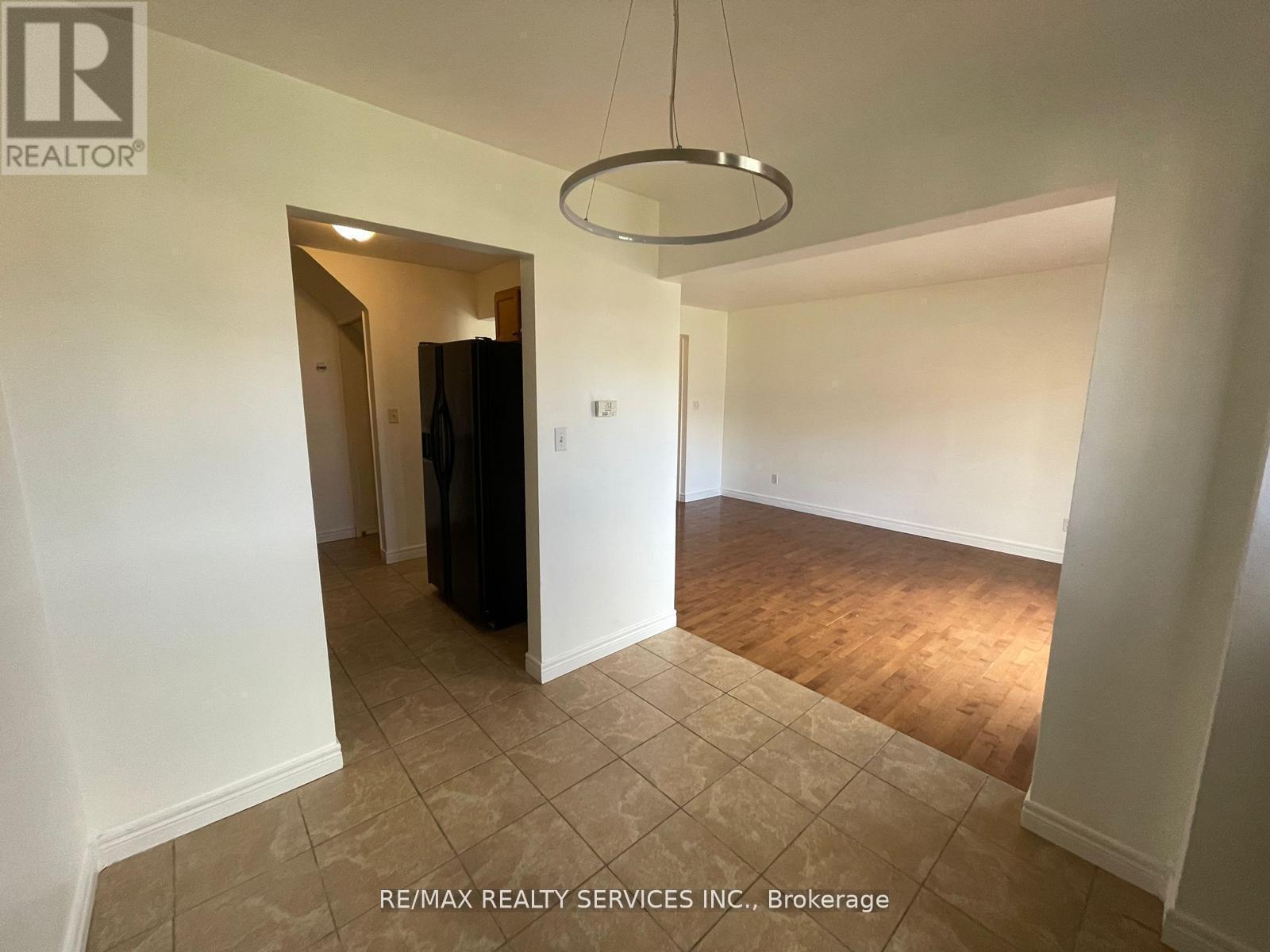 97 - 1730 Columbia Court, Windsor, ON - Indoor Photo Showing Other Room