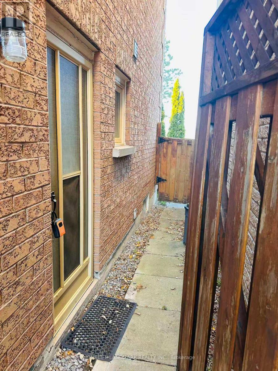 Basement - 203 Milliken Meadows Drive, Markham, ON - Outdoor