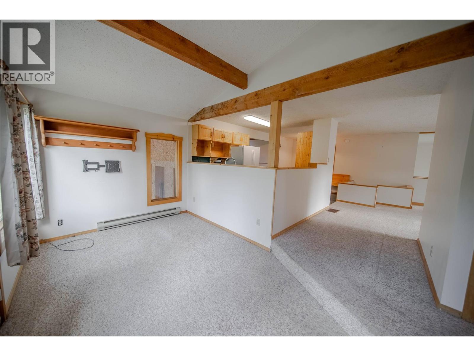 7825 Jaffray Baynes Lake Road Road, Jaffray, BC - Indoor