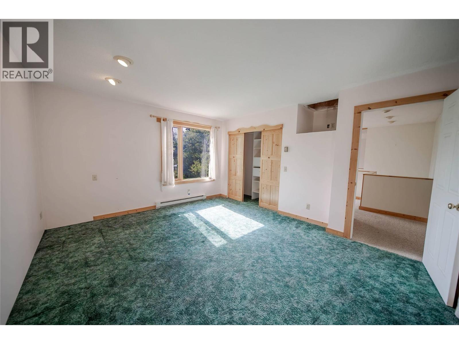 7825 Jaffray Baynes Lake Road Road, Jaffray, BC - Indoor Photo Showing Other Room