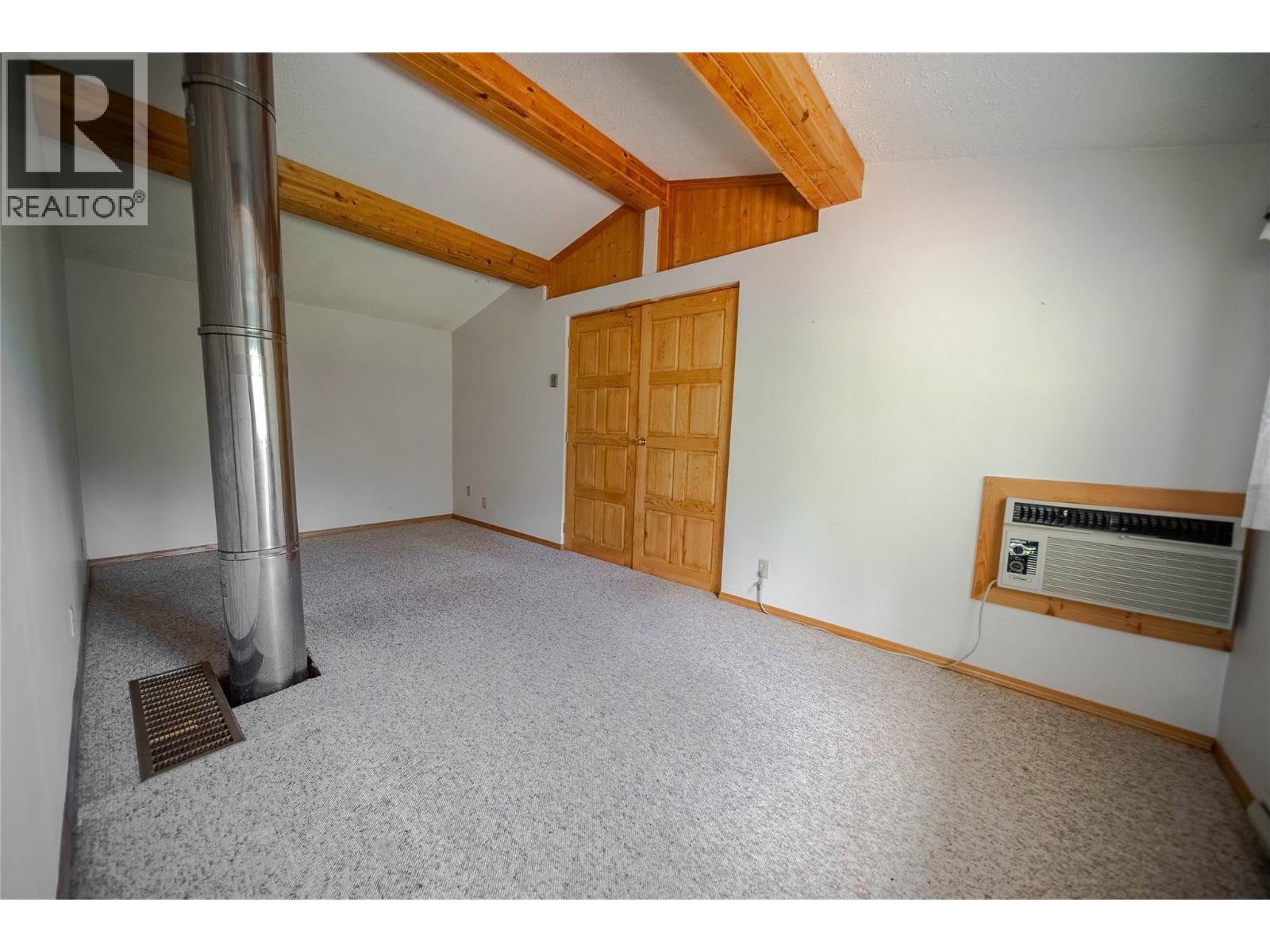 7825 Jaffray Baynes Lake Road Road, Jaffray, BC - Indoor Photo Showing Other Room