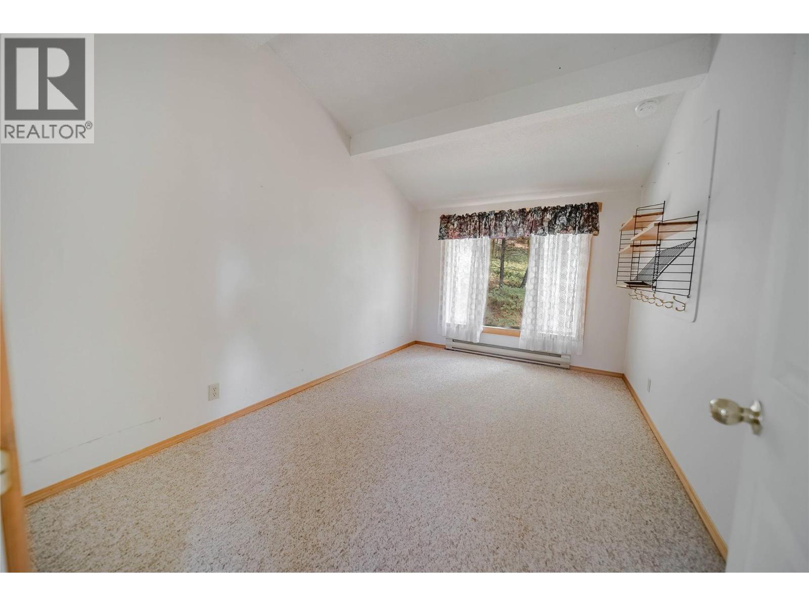 7825 Jaffray Baynes Lake Road Road, Jaffray, BC - Indoor Photo Showing Other Room