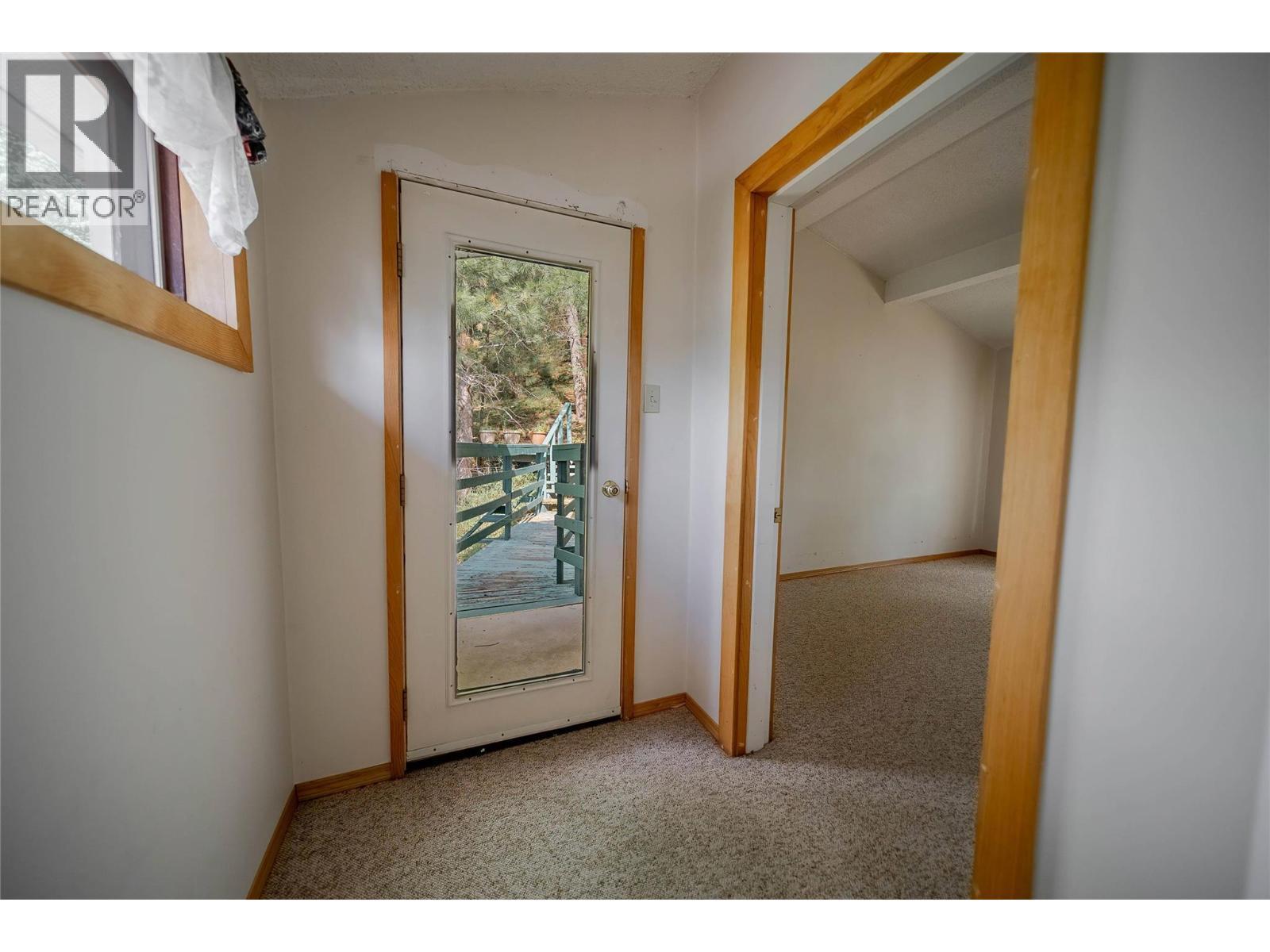 7825 Jaffray Baynes Lake Road Road, Jaffray, BC - Indoor Photo Showing Other Room