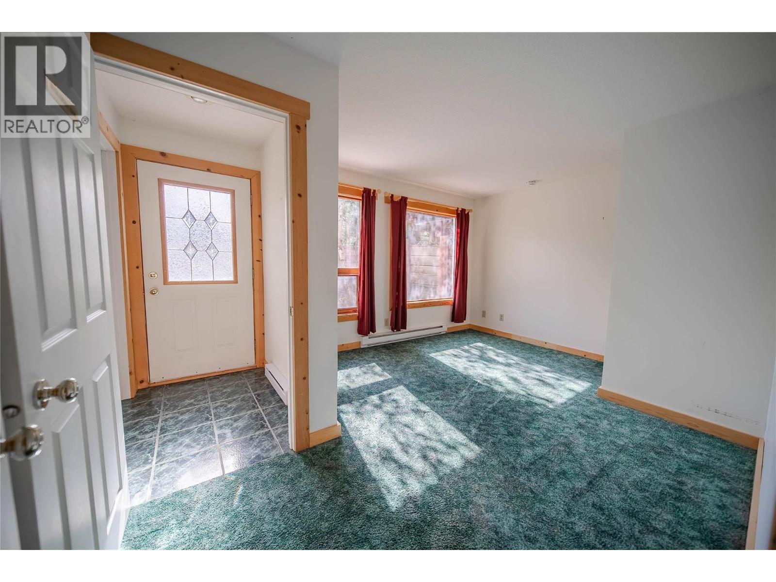 7825 Jaffray Baynes Lake Road Road, Jaffray, BC - Indoor Photo Showing Other Room