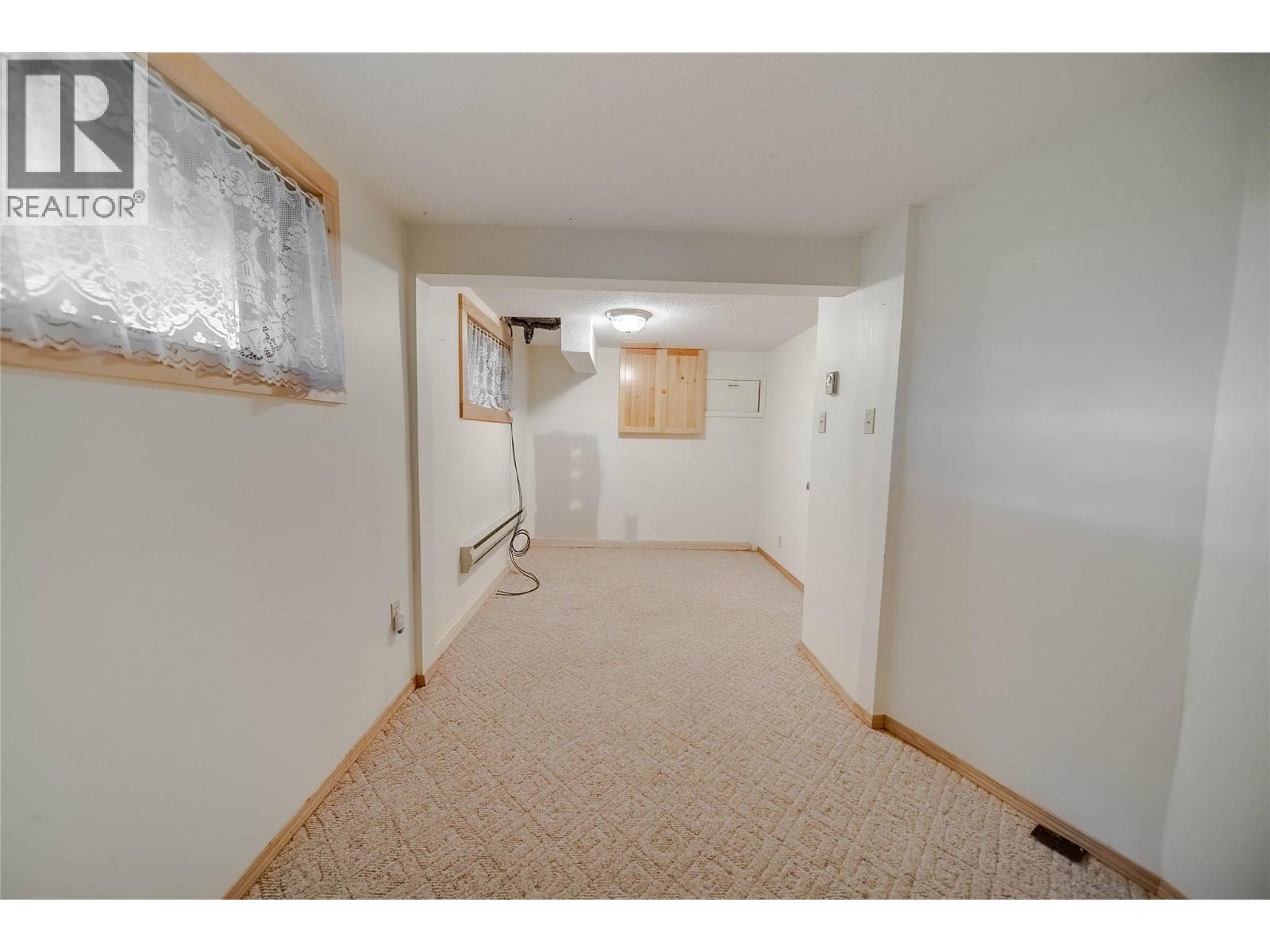 7825 Jaffray Baynes Lake Road Road, Jaffray, BC - Indoor Photo Showing Other Room