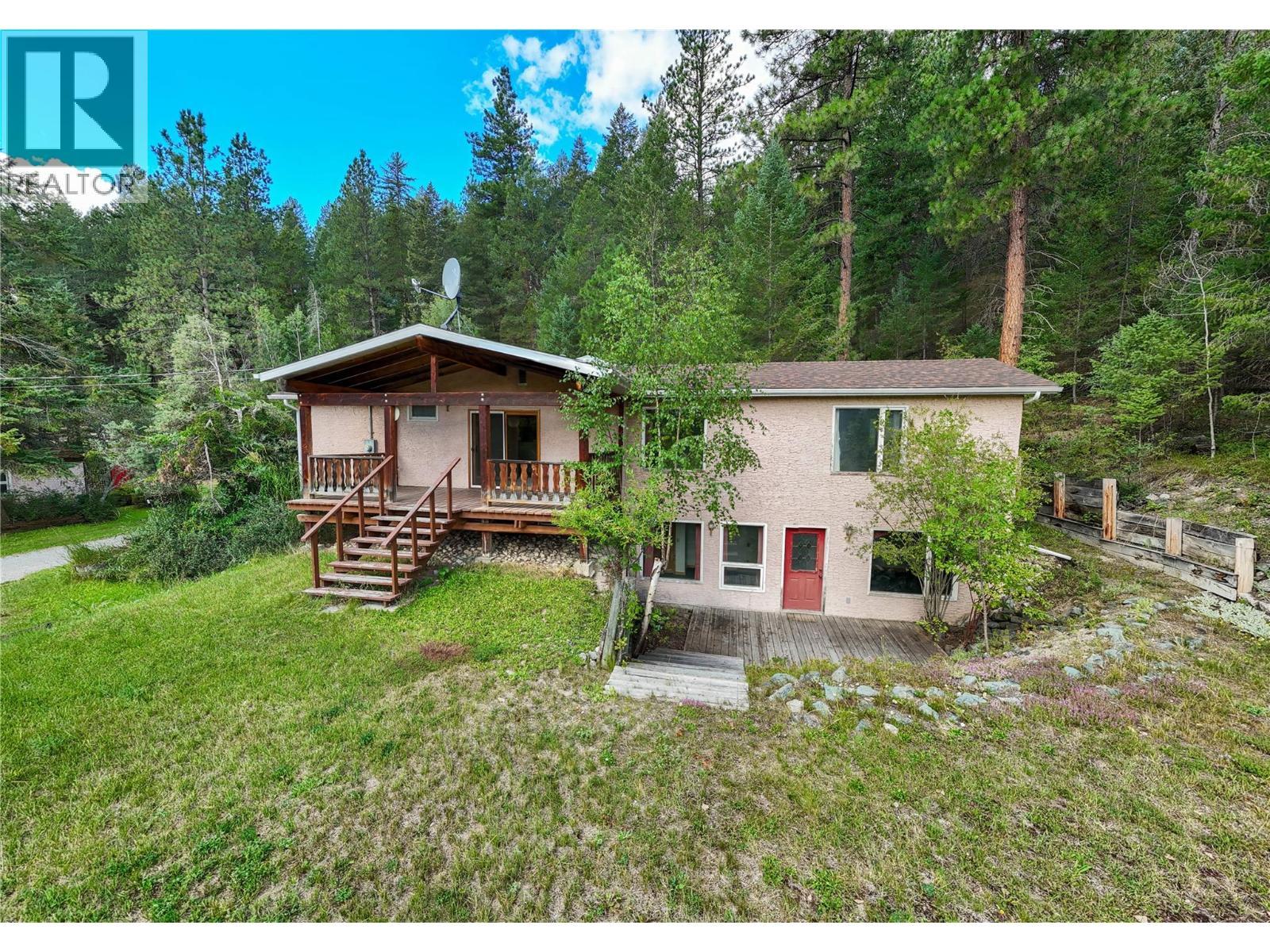 7825 Jaffray Baynes Lake Road Road, Jaffray, BC - Outdoor With Deck Patio Veranda