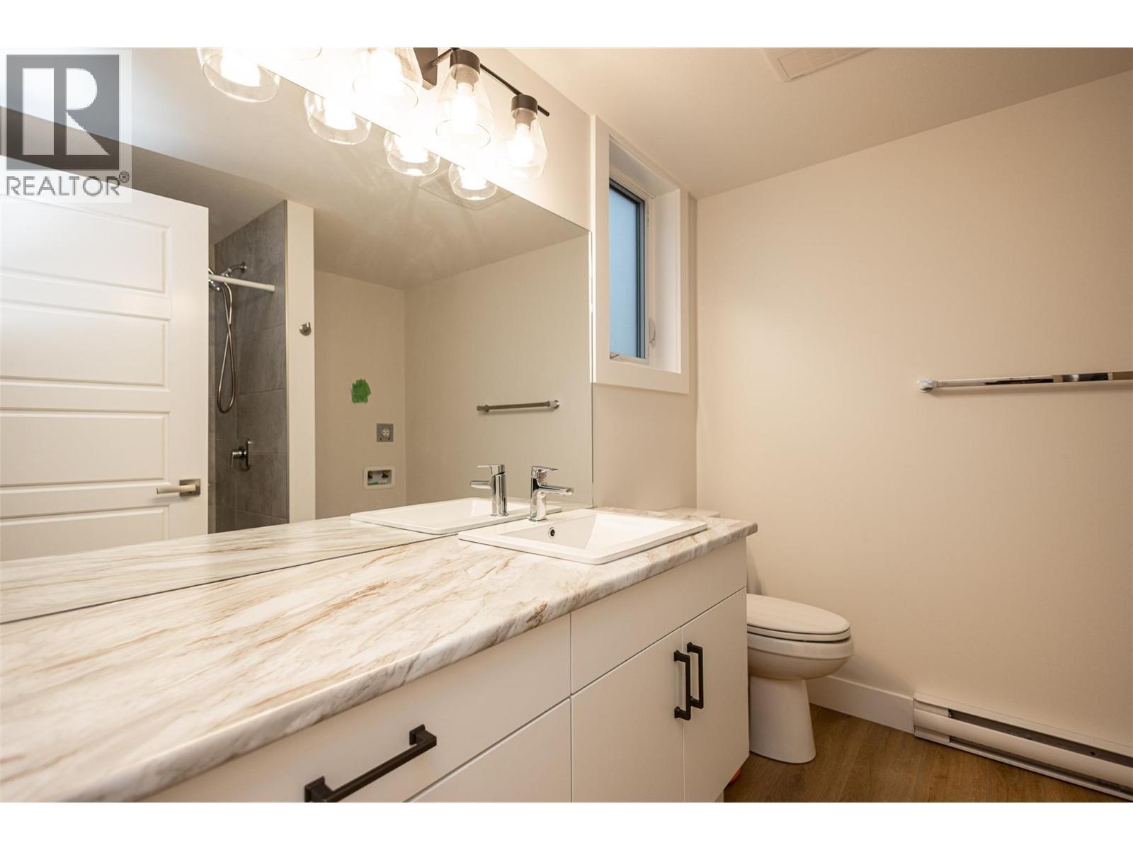 2118 Ryegrass Road, Kelowna, BC - Indoor Photo Showing Bathroom