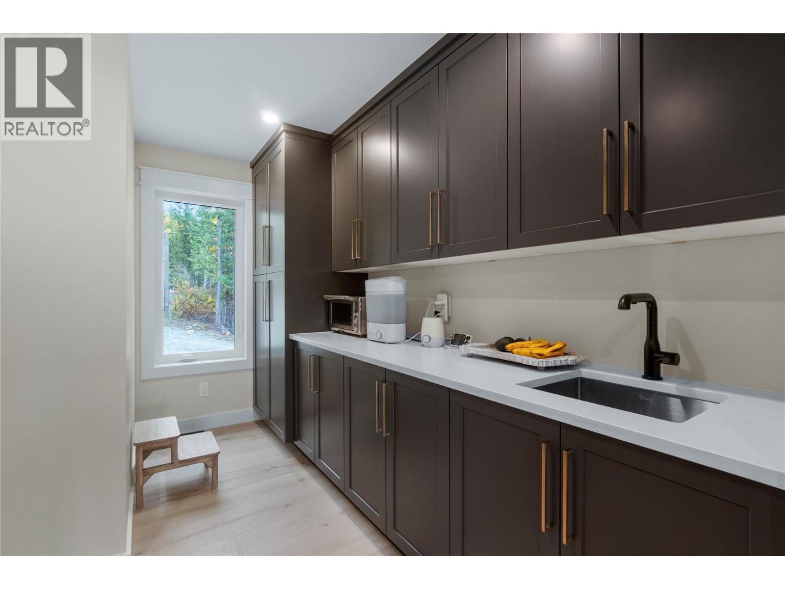 Butler Pantry - 2270 Lions Ridge Road, Celista, BC - Indoor Photo Showing Kitchen