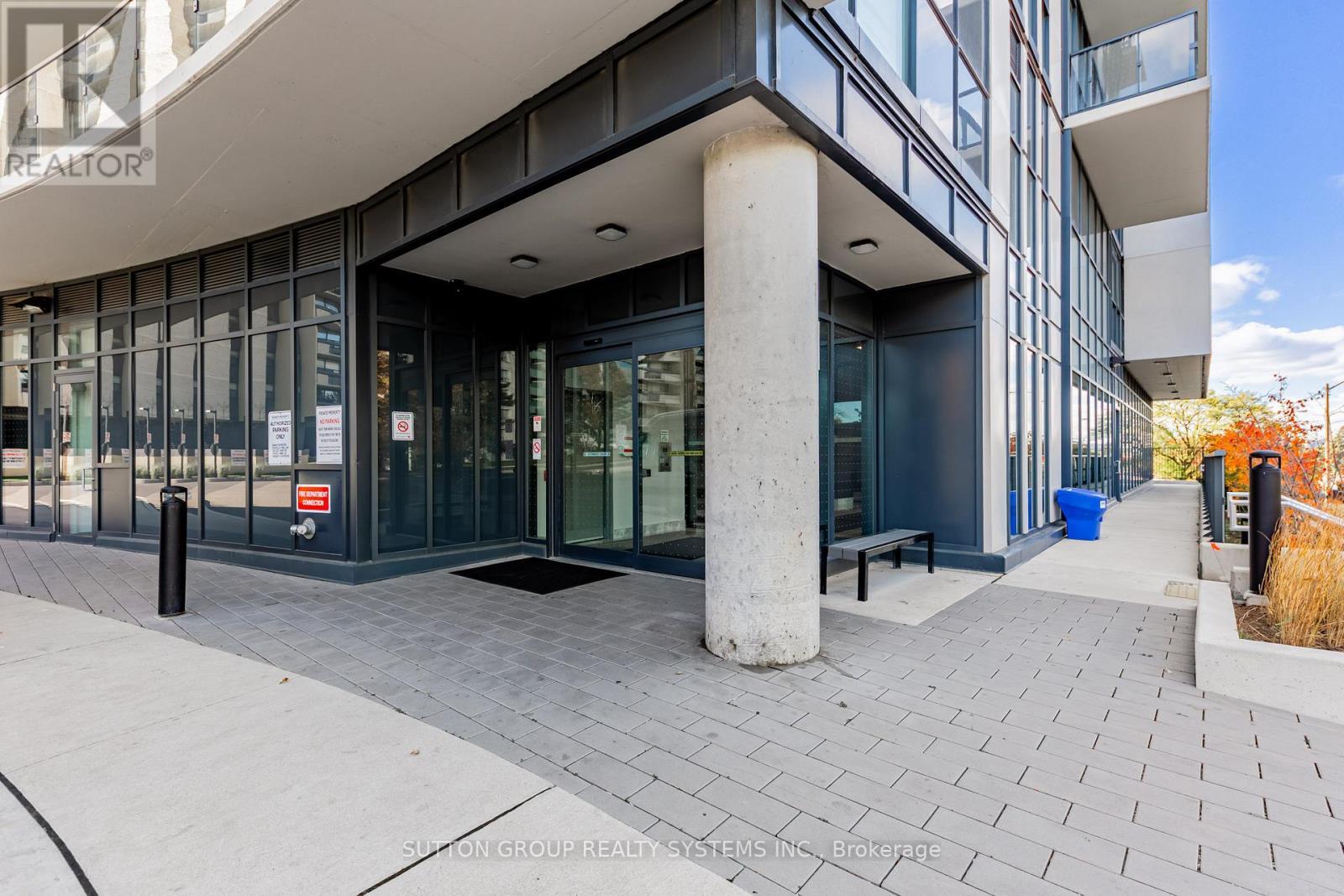611 - 1461 Lawrence Avenue W, Toronto, ON - Outdoor With Balcony With Exterior