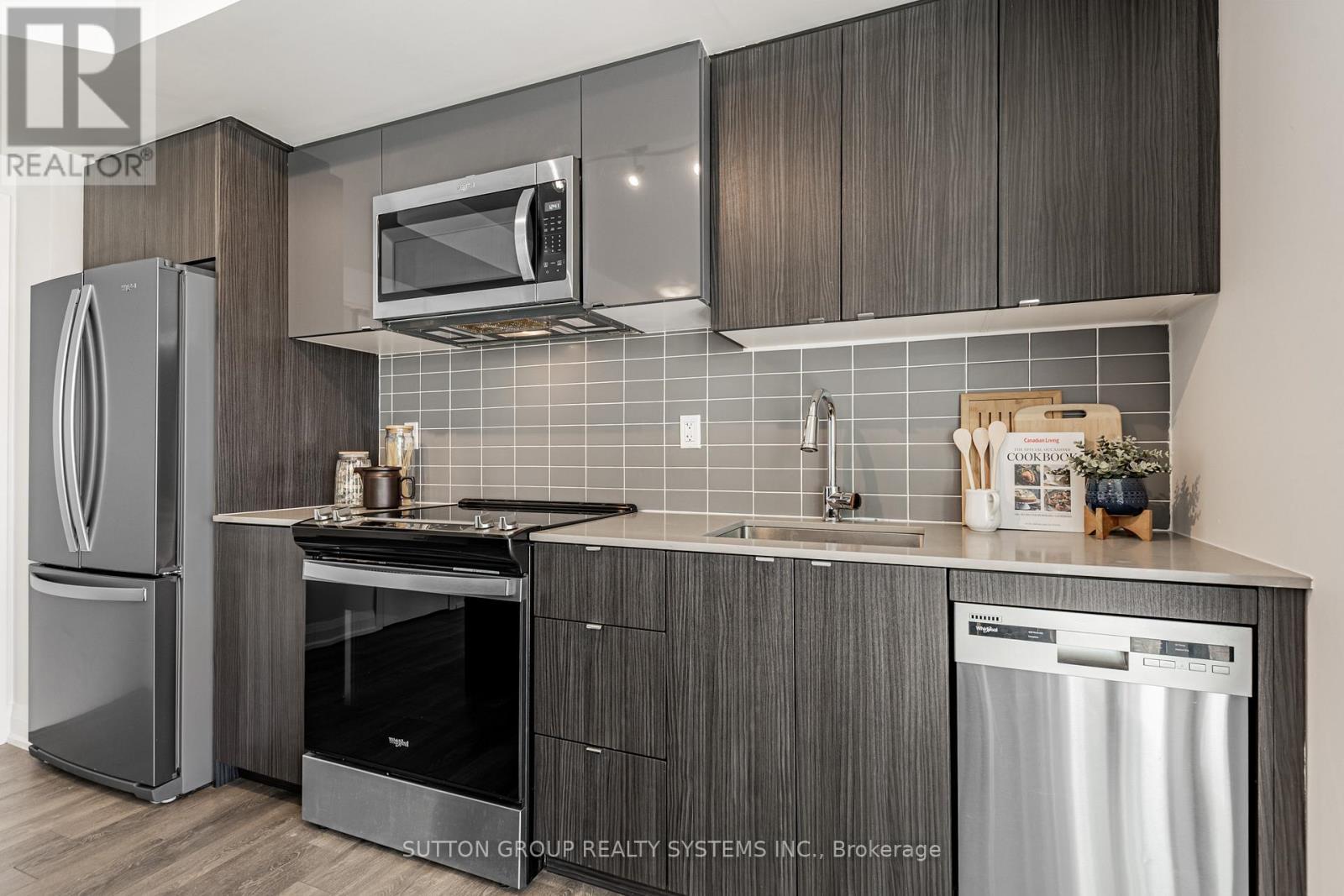 611 - 1461 Lawrence Avenue W, Toronto, ON - Indoor Photo Showing Kitchen With Upgraded Kitchen