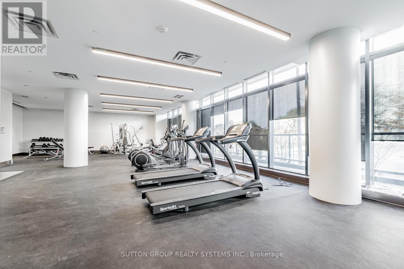 611 - 1461 Lawrence Avenue W, Toronto, ON - Indoor Photo Showing Gym Room