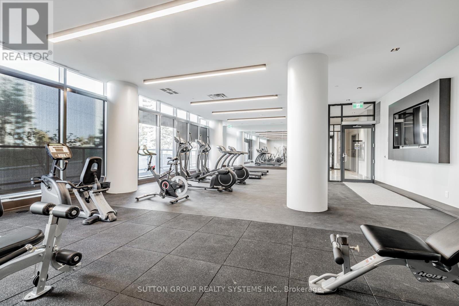 611 - 1461 Lawrence Avenue W, Toronto, ON - Indoor Photo Showing Gym Room
