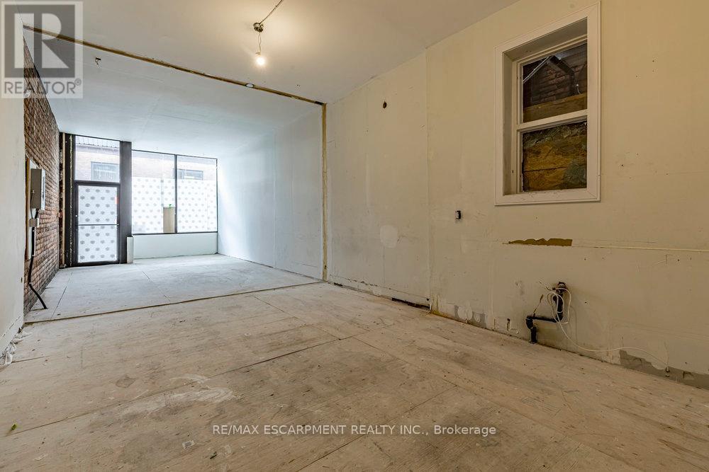 309 Barton Street E, Hamilton, ON