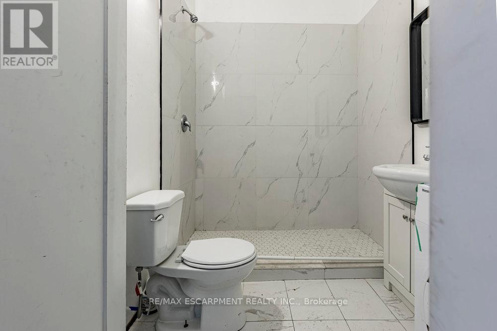 309 Barton Street E, Hamilton, ON